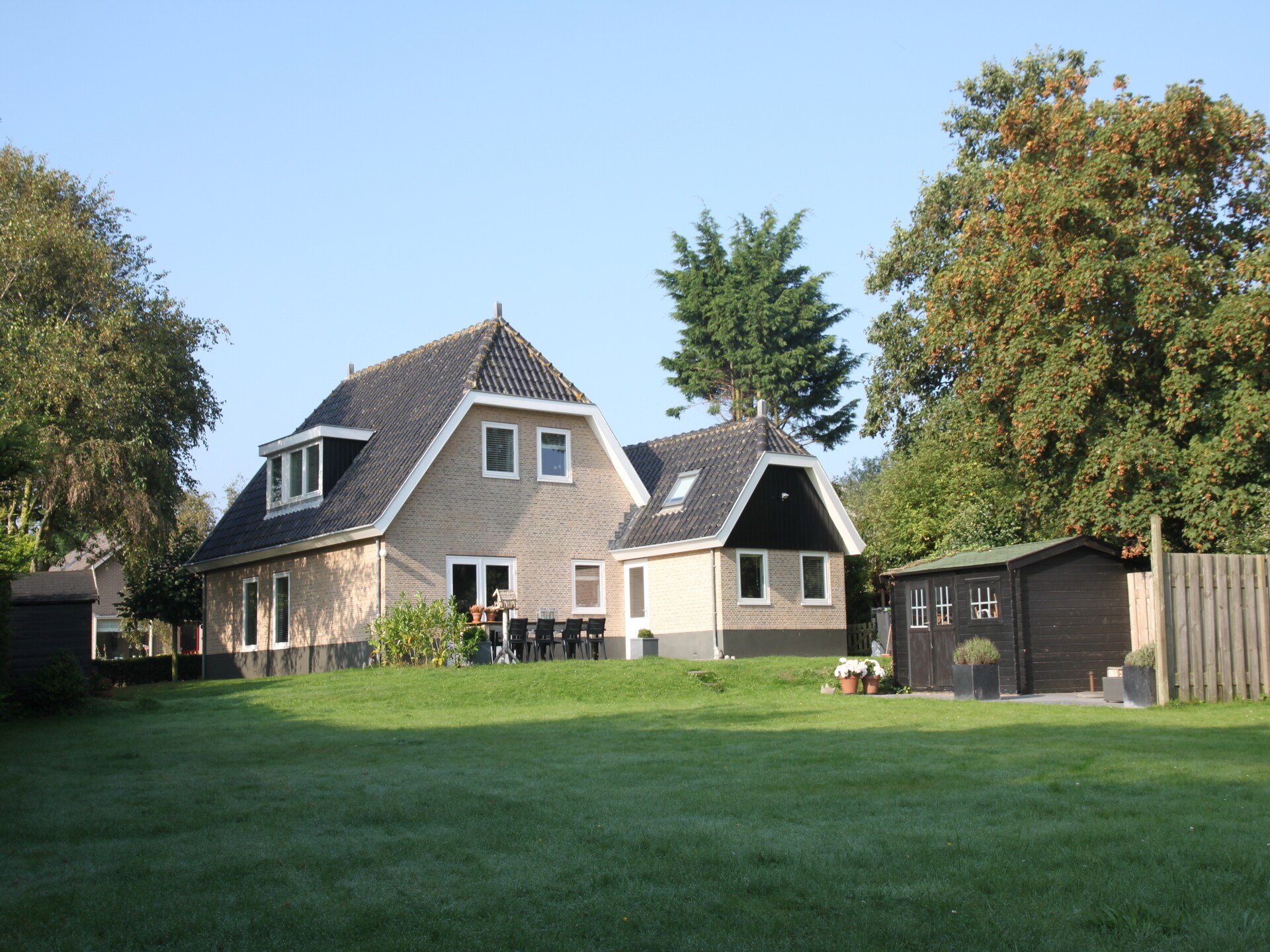 Moderne bosvilla in Groet: luxe, natuur en strand dichtbij - foto 25