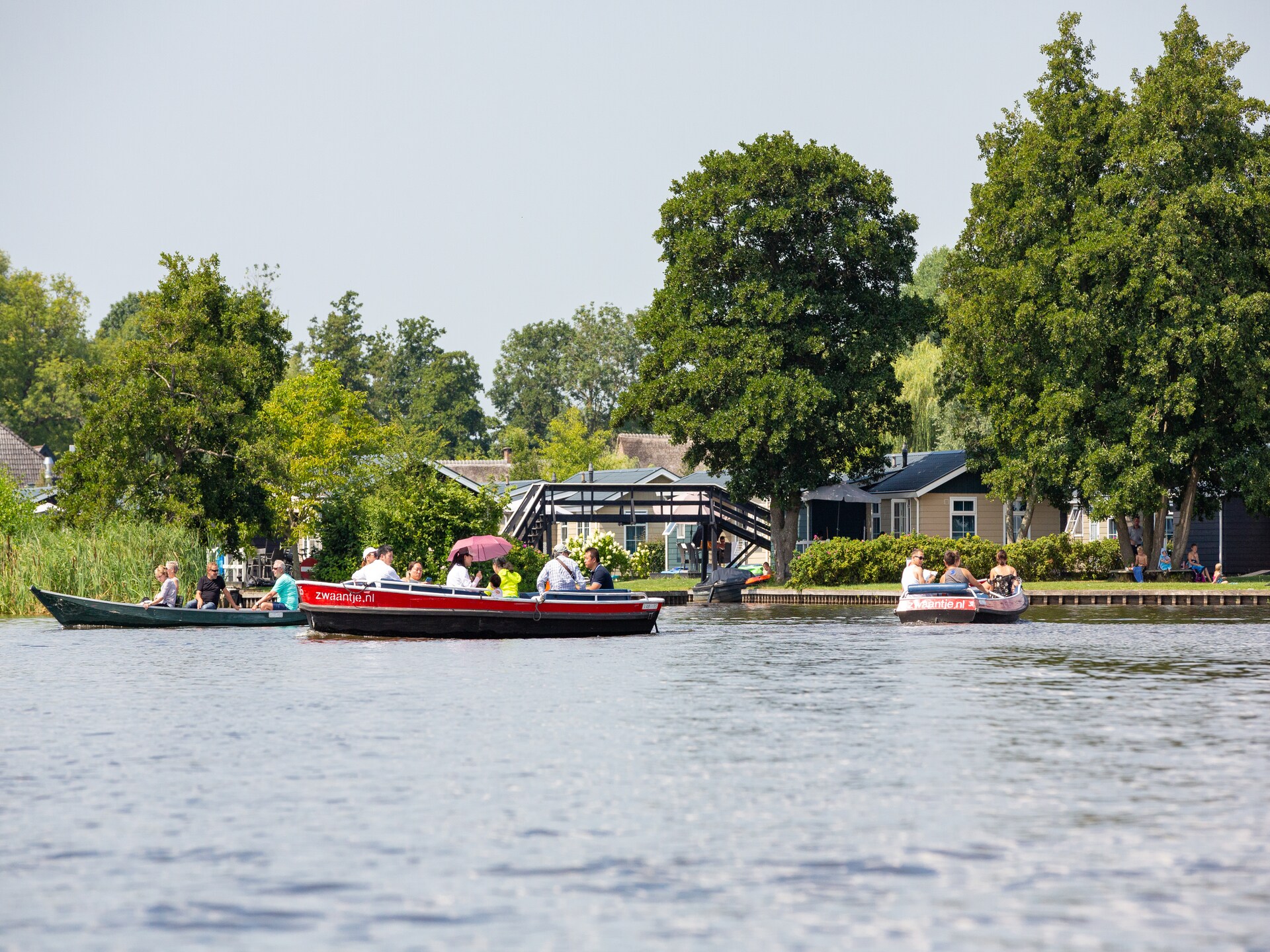 Vrijstaand landhuis aan het water in hartje Giethoorn - foto 17