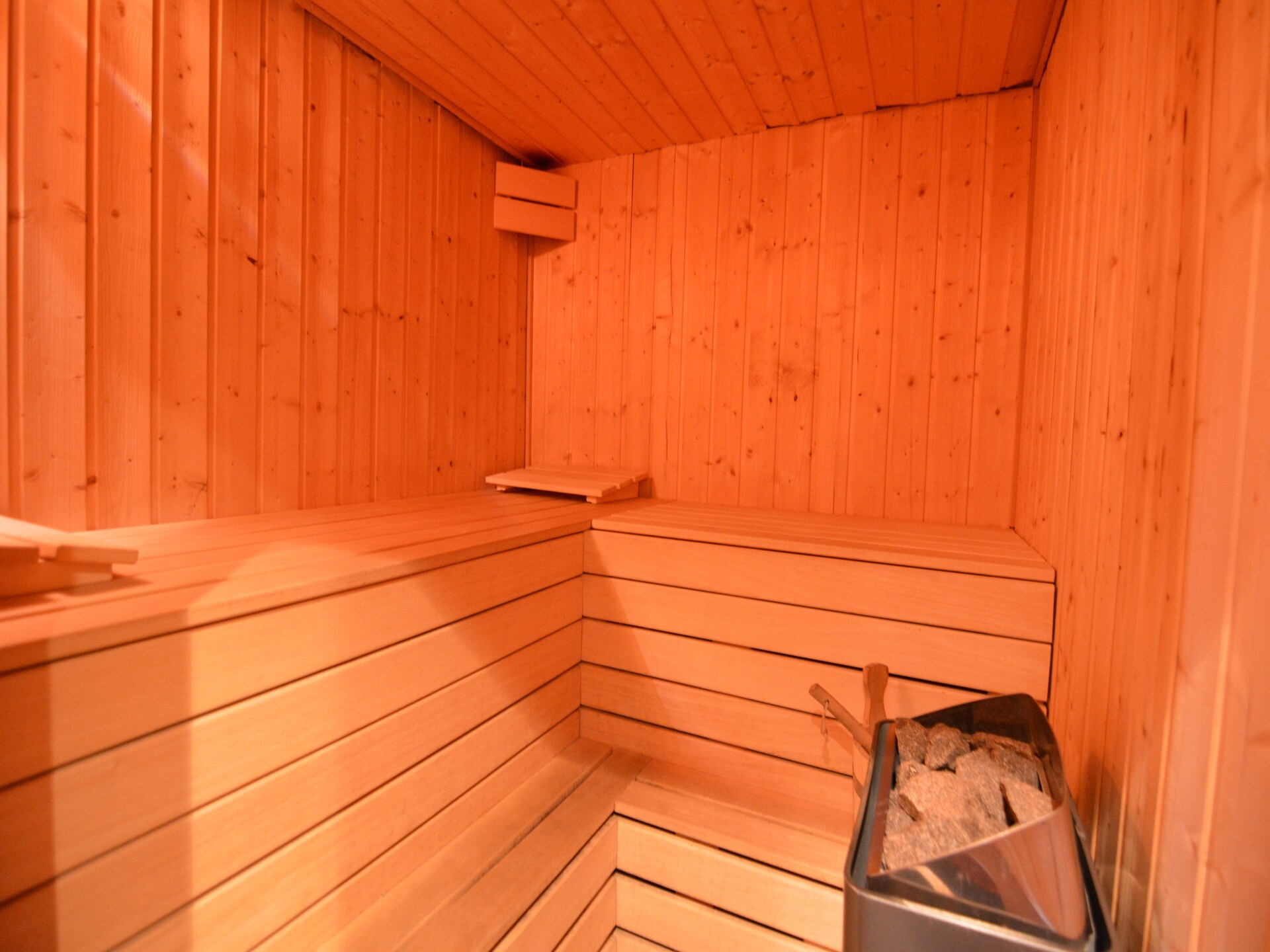 In het centrum van Malmedy: 6-persoons vakantiehuis met sauna en bubbelbad - foto 2