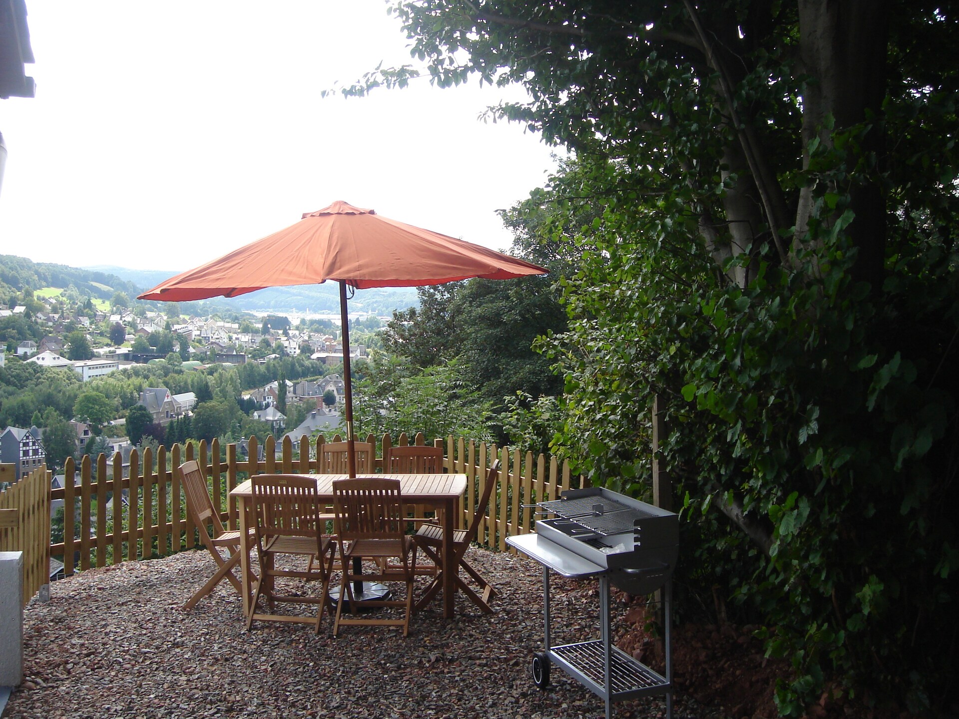 In het centrum van Malmedy: 6-persoons vakantiehuis met sauna en bubbelbad - foto 16