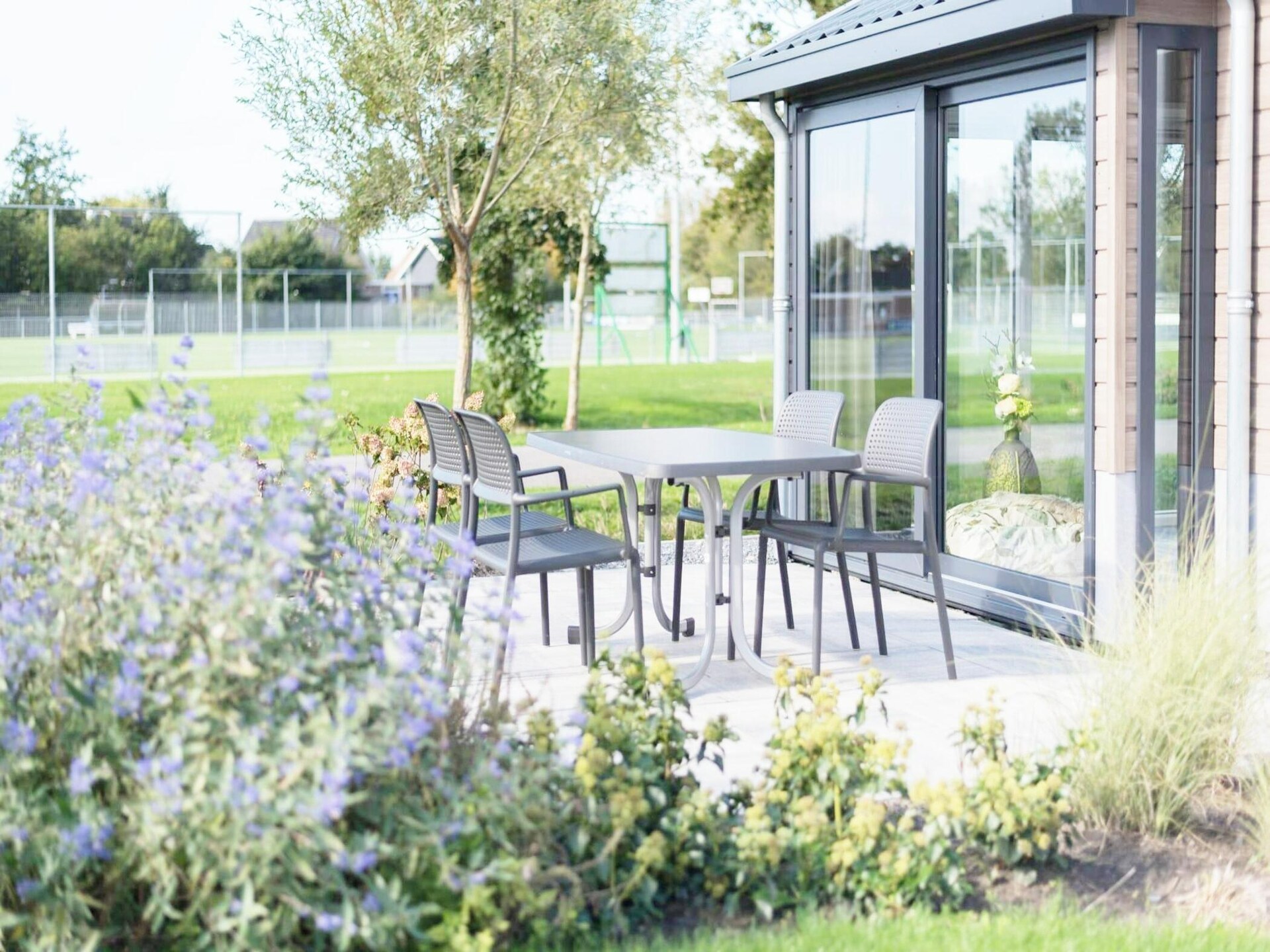 Charmant Zaans chalet voor 4 personen op Resort de Rijp in West-Graftdijk - foto 5