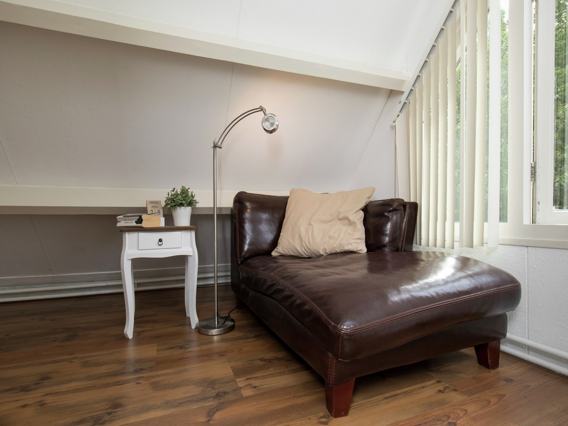Luxe vrijstaand vakantiehuis aan meer in Noordwijkerhout met tuin - foto 14