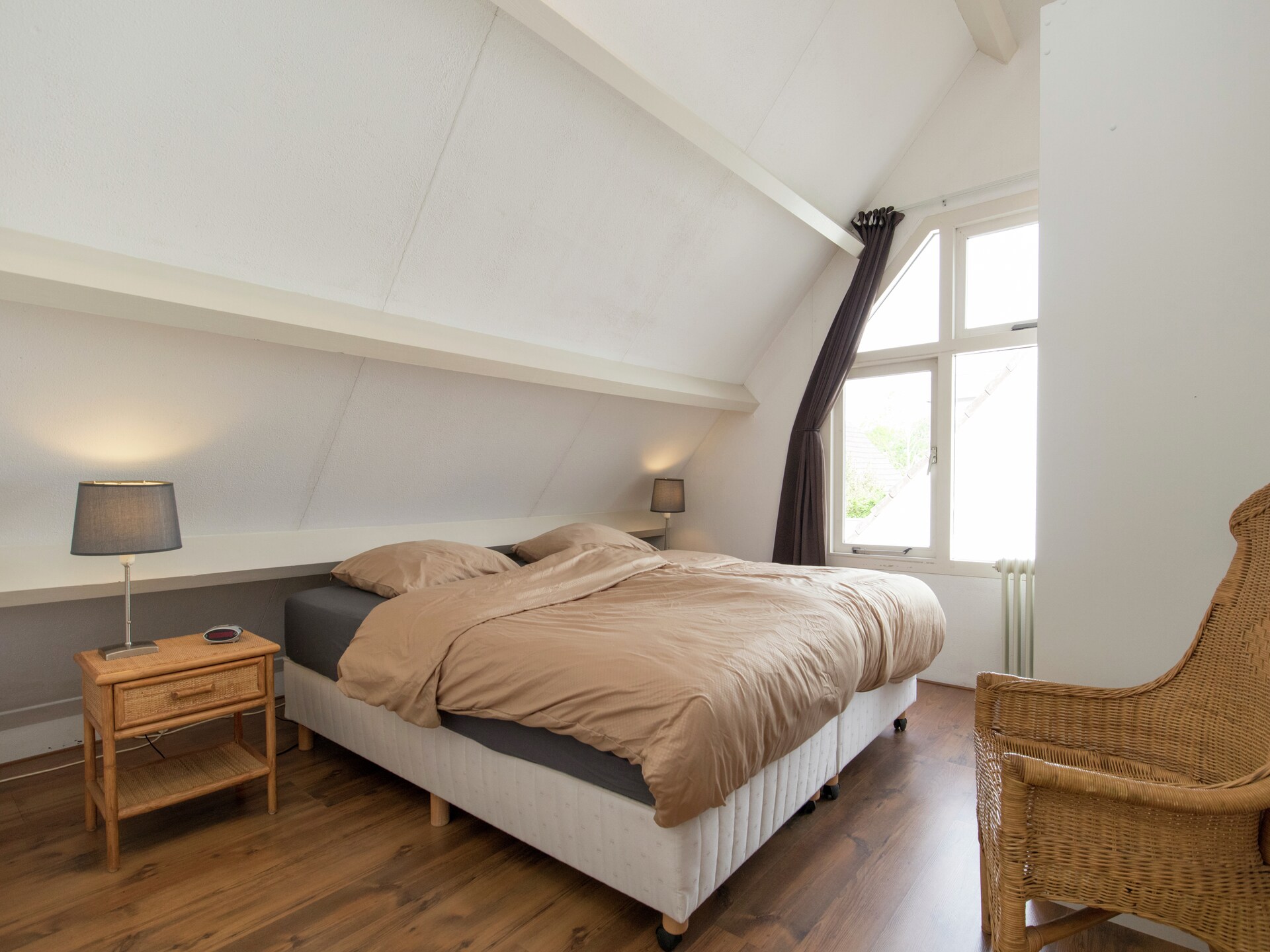Luxe vrijstaand vakantiehuis aan meer in Noordwijkerhout met tuin - foto 4