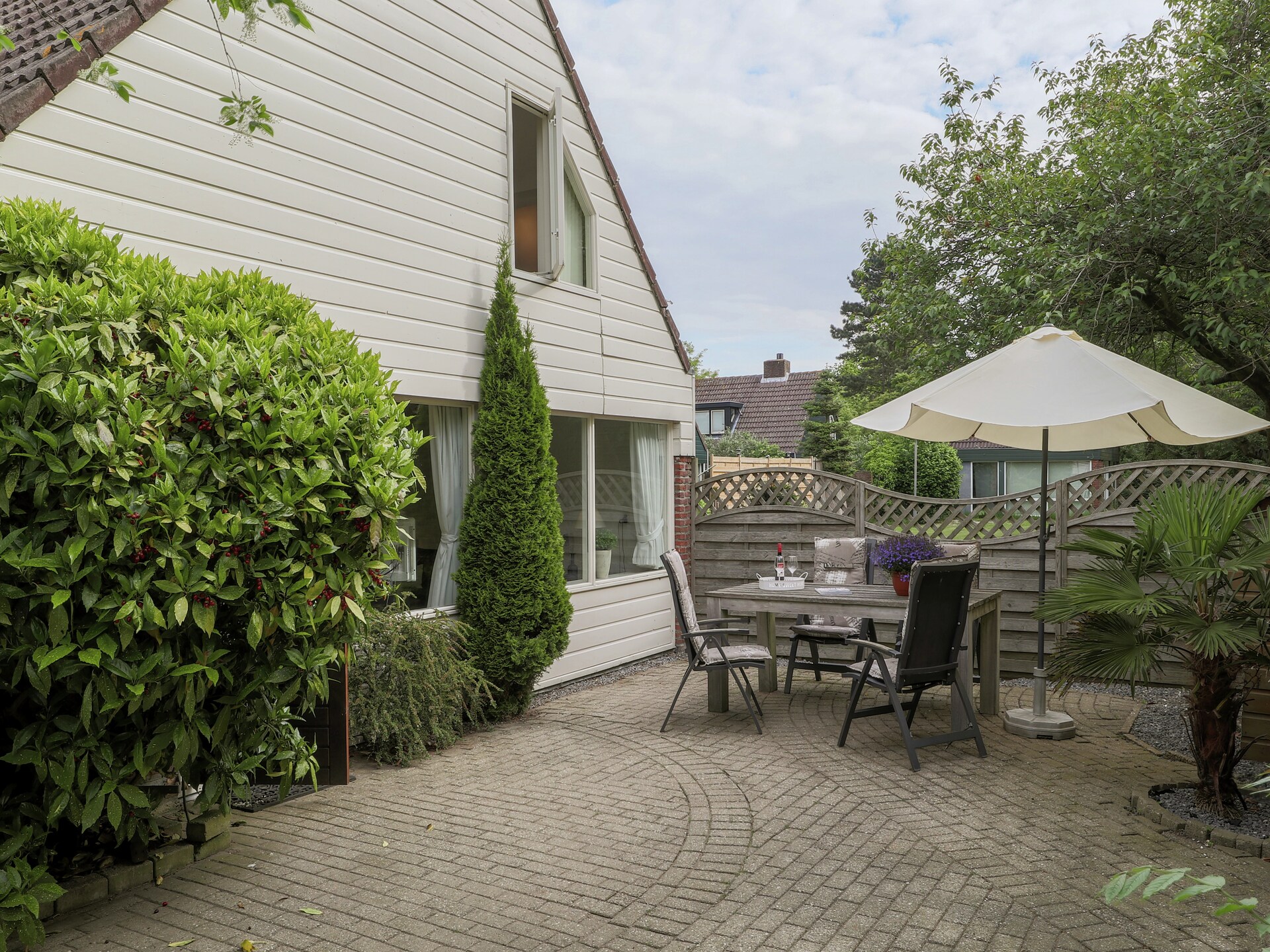 Luxe vrijstaand vakantiehuis aan meer in Noordwijkerhout met tuin - foto 22