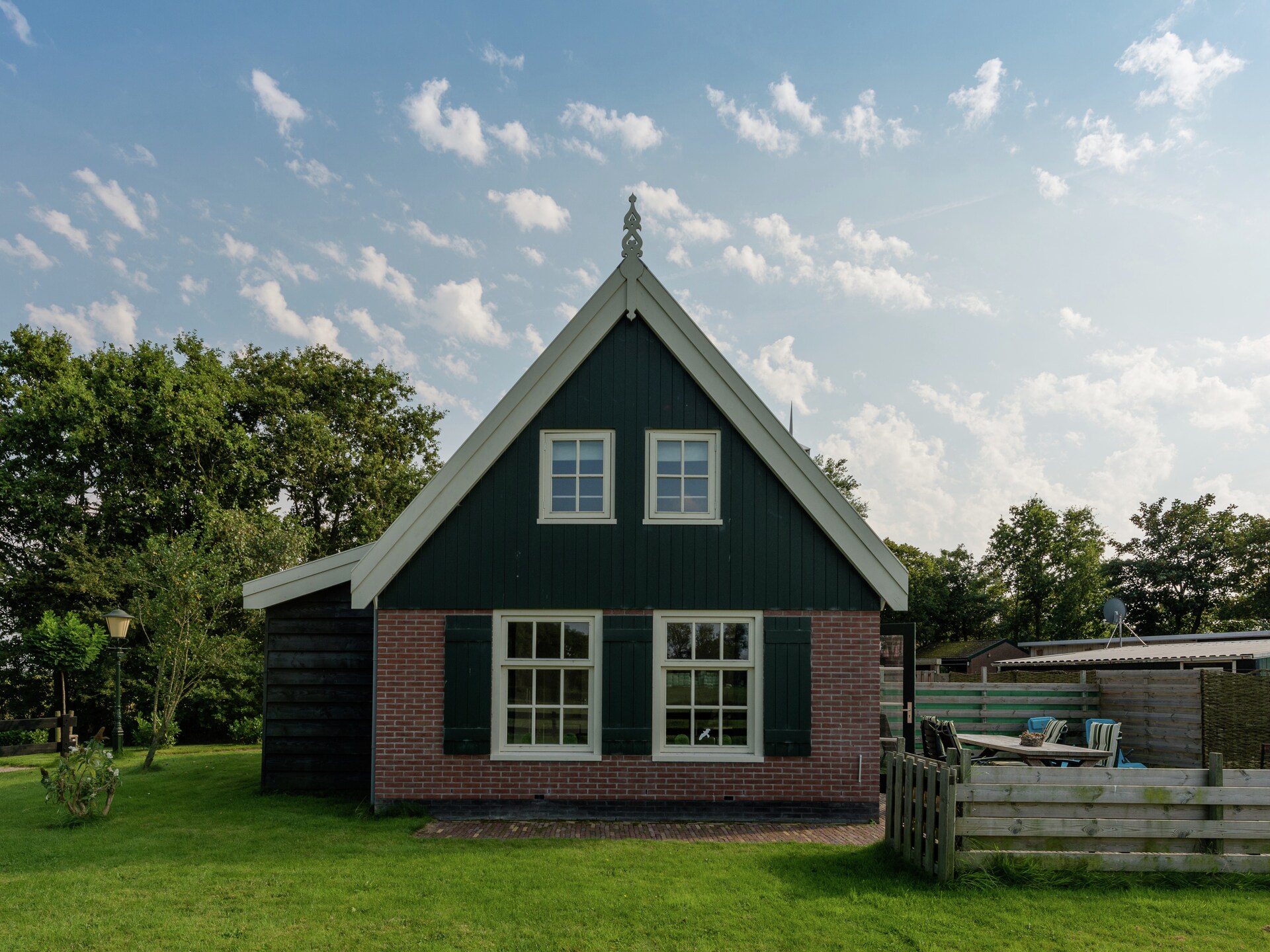 De Grutto: Ruim vakantiehuis met tuin nabij strand en Waddenzee - foto 8
