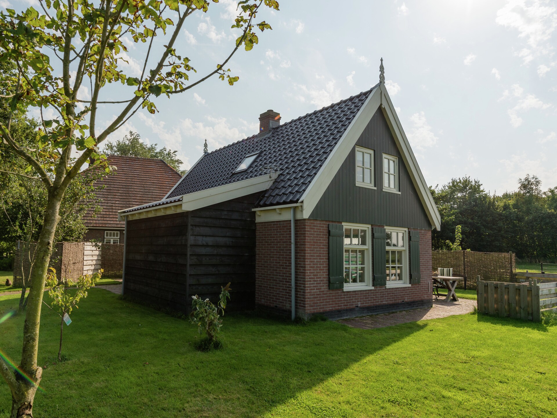 De Grutto: Ruim vakantiehuis met tuin nabij strand en Waddenzee - foto 7