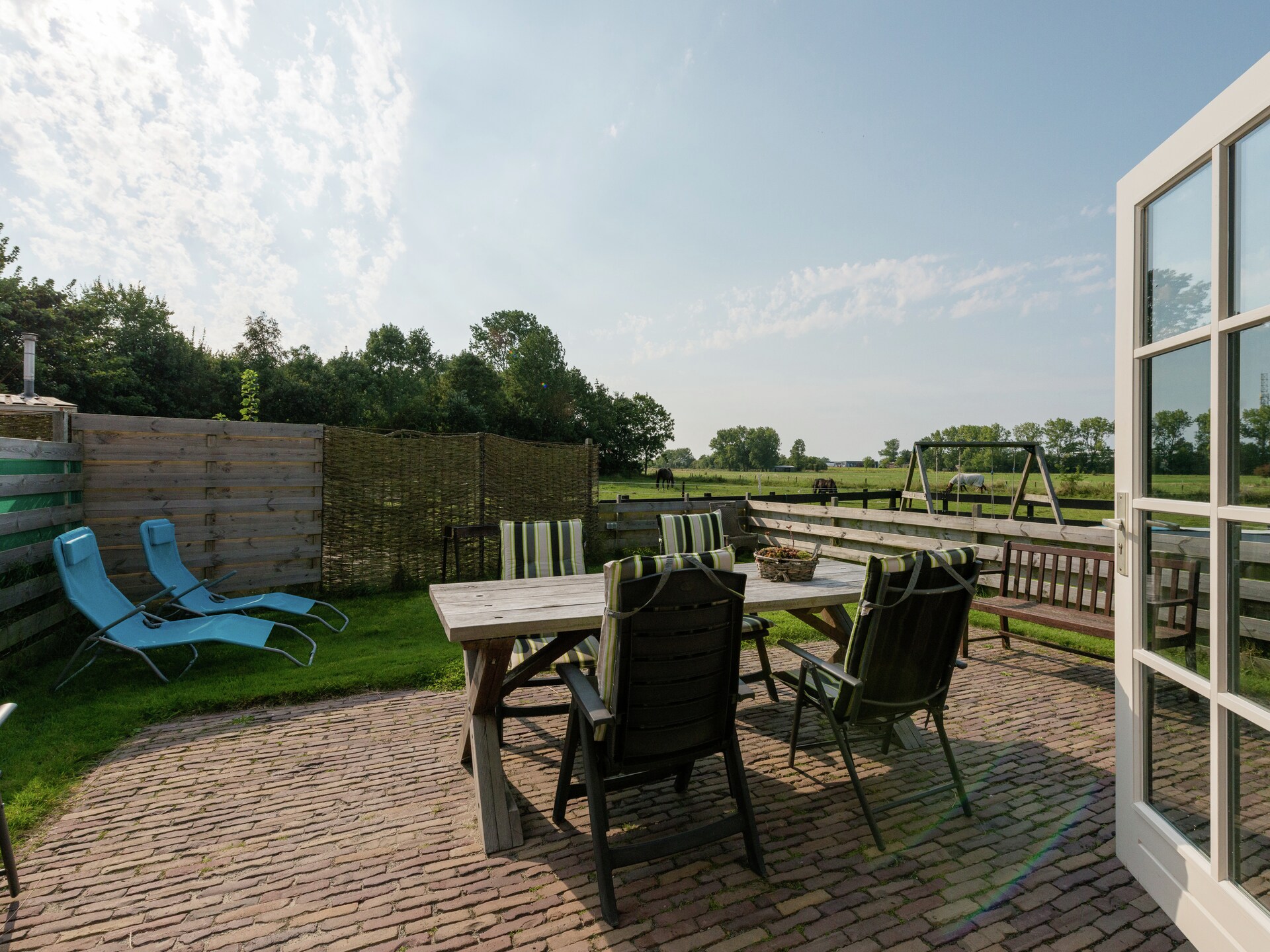 De Grutto: Ruim vakantiehuis met tuin nabij strand en Waddenzee - foto 6