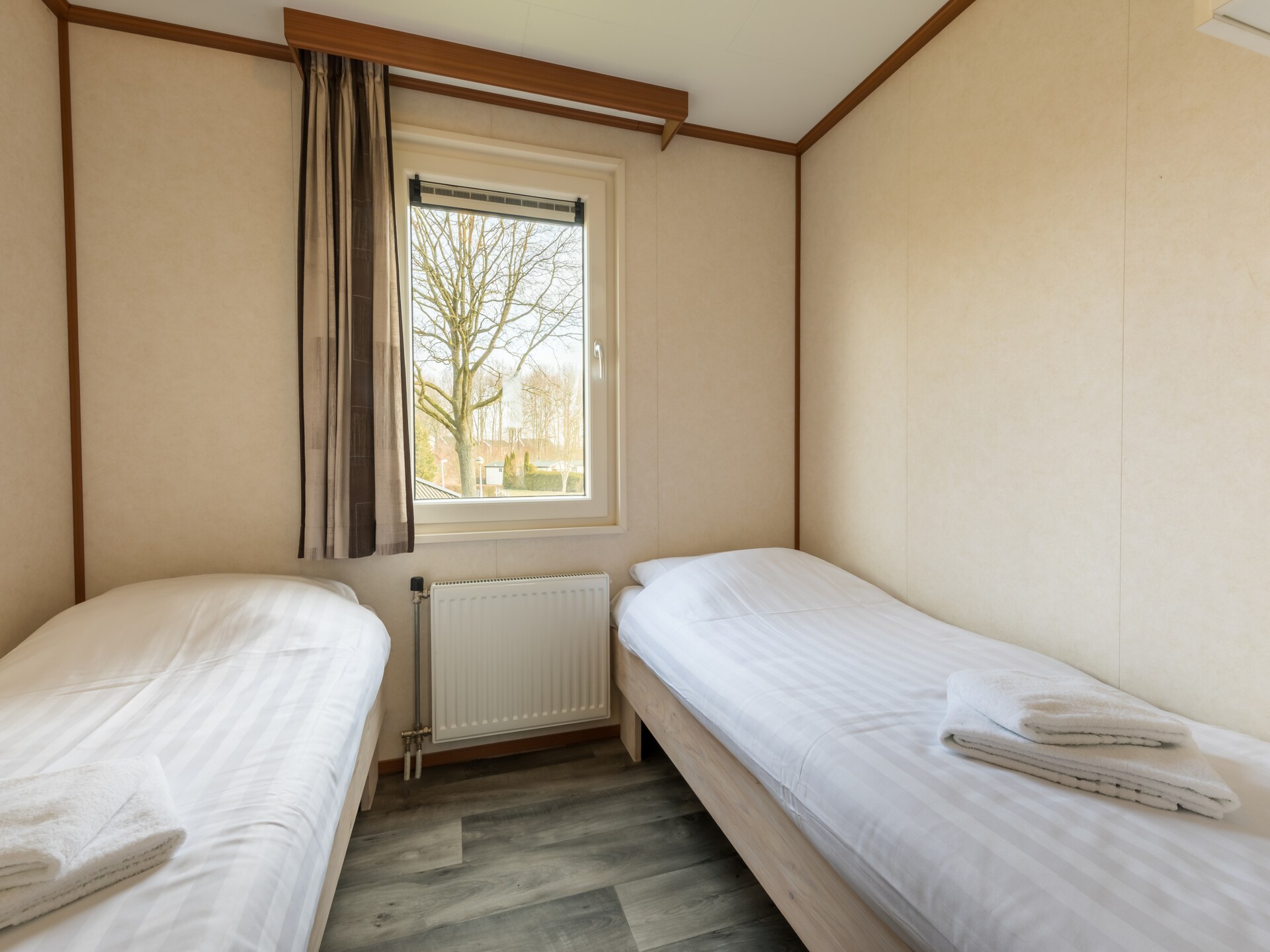 Vrijstaand waterchalet voor 4 personen in rustig Hunzepark, Drenthe - foto 11