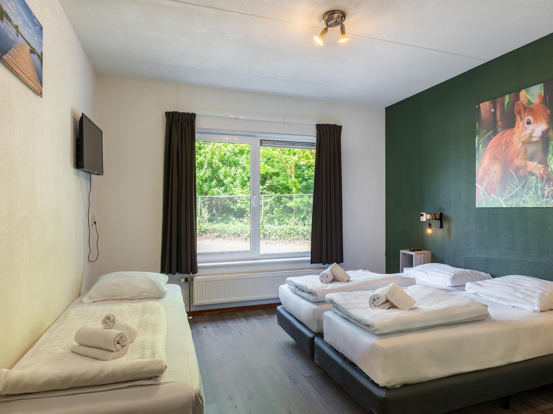 Groepsaccommodatie Hunzepark 10: luxe bungalow voor 36 personen aan Drentse vijver - foto 14