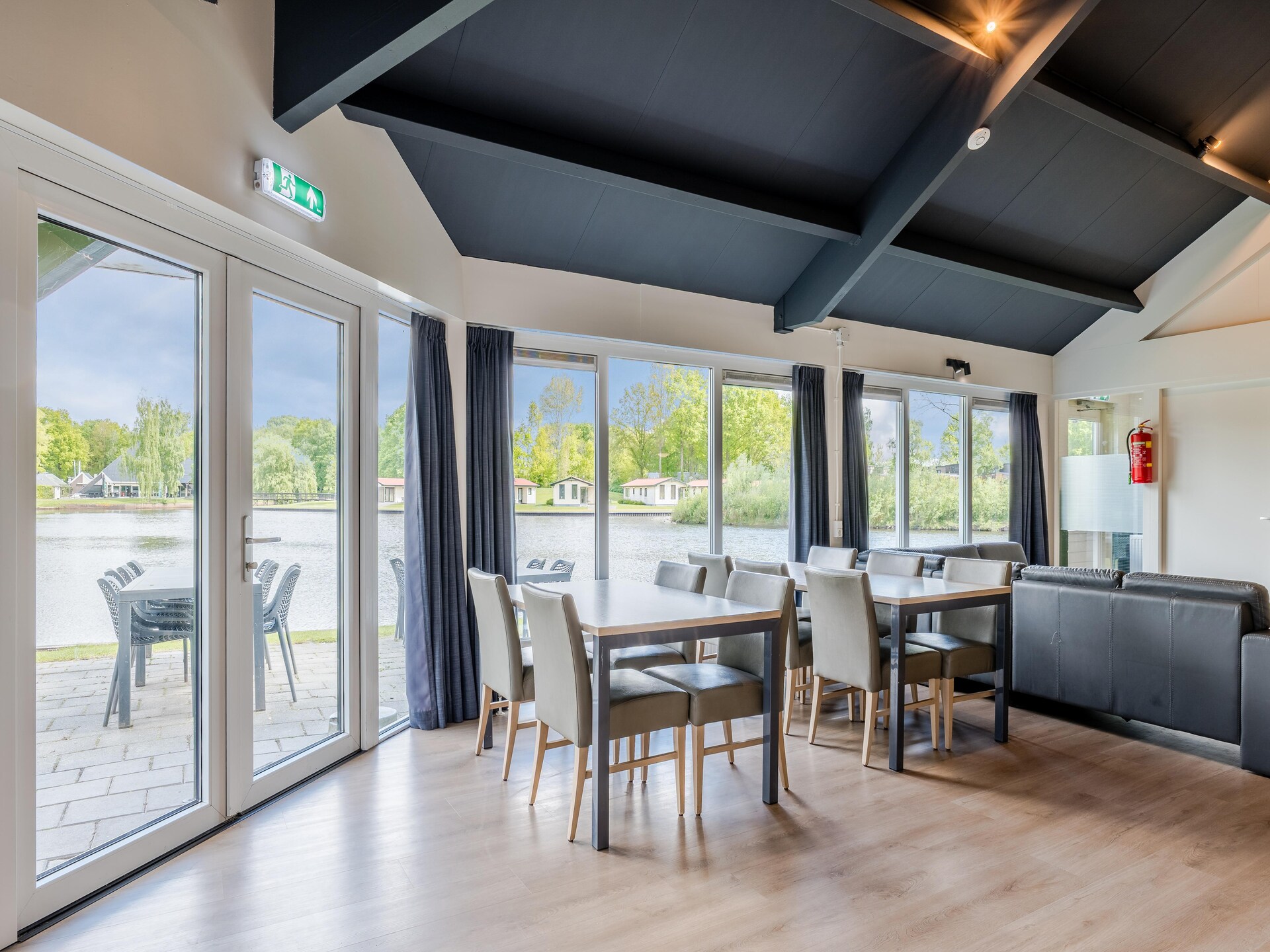 Groepsbungalow voor 40 personen met vijveruitzicht in Hunzepark, Drenthe - foto 23