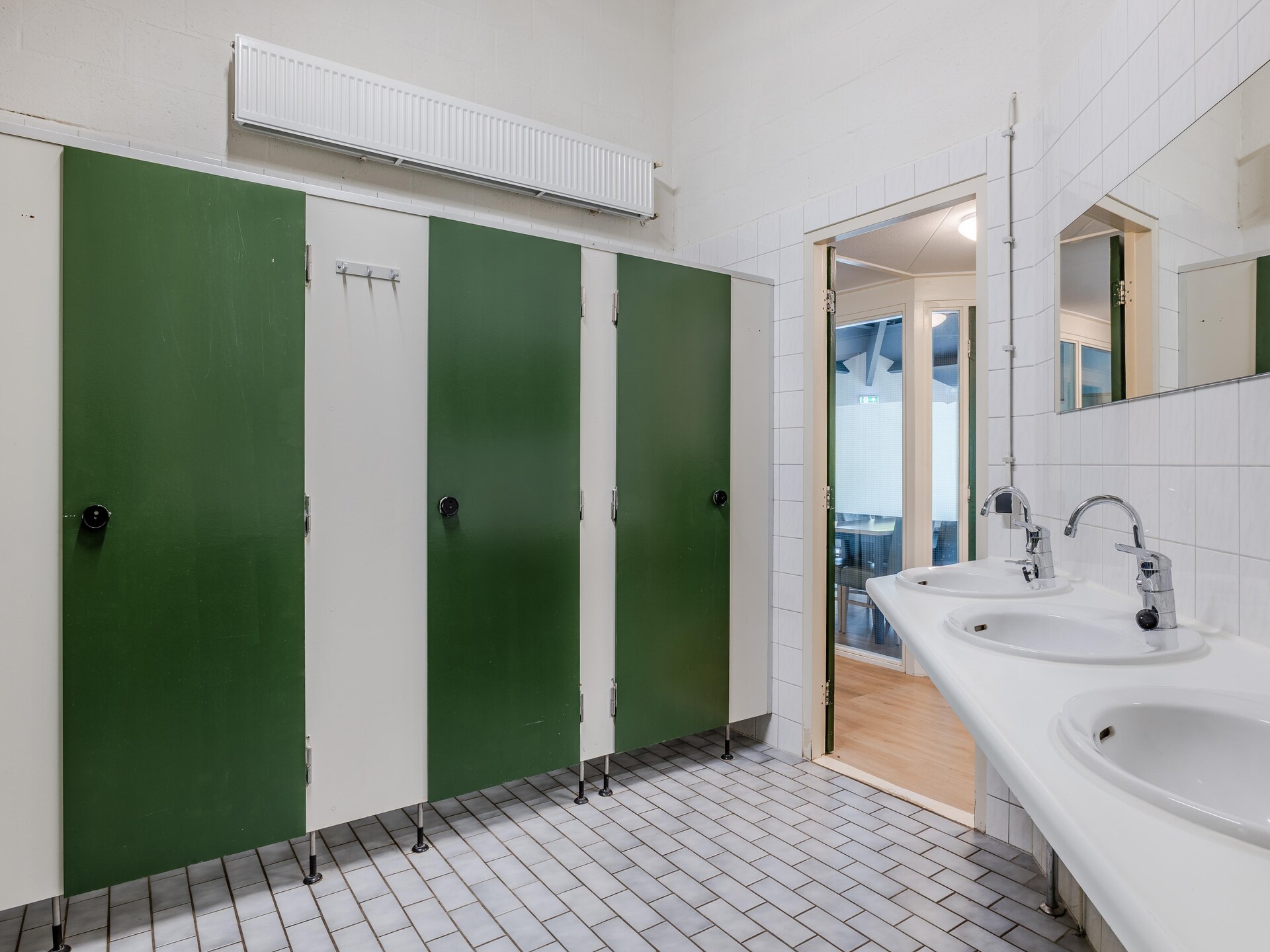 Groepsbungalow voor 40 personen met vijveruitzicht in Hunzepark, Drenthe - foto 19
