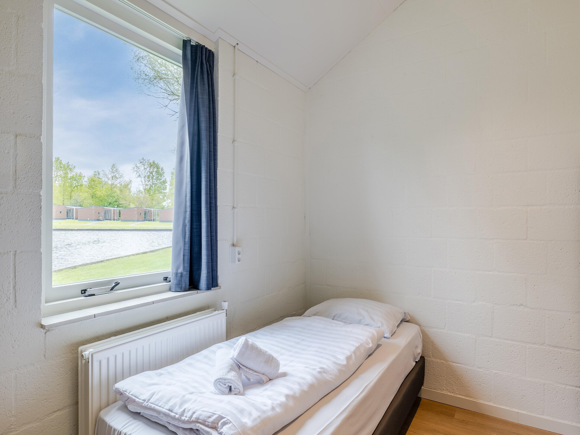 Groepsbungalow voor 40 personen met vijveruitzicht in Hunzepark, Drenthe - foto 5