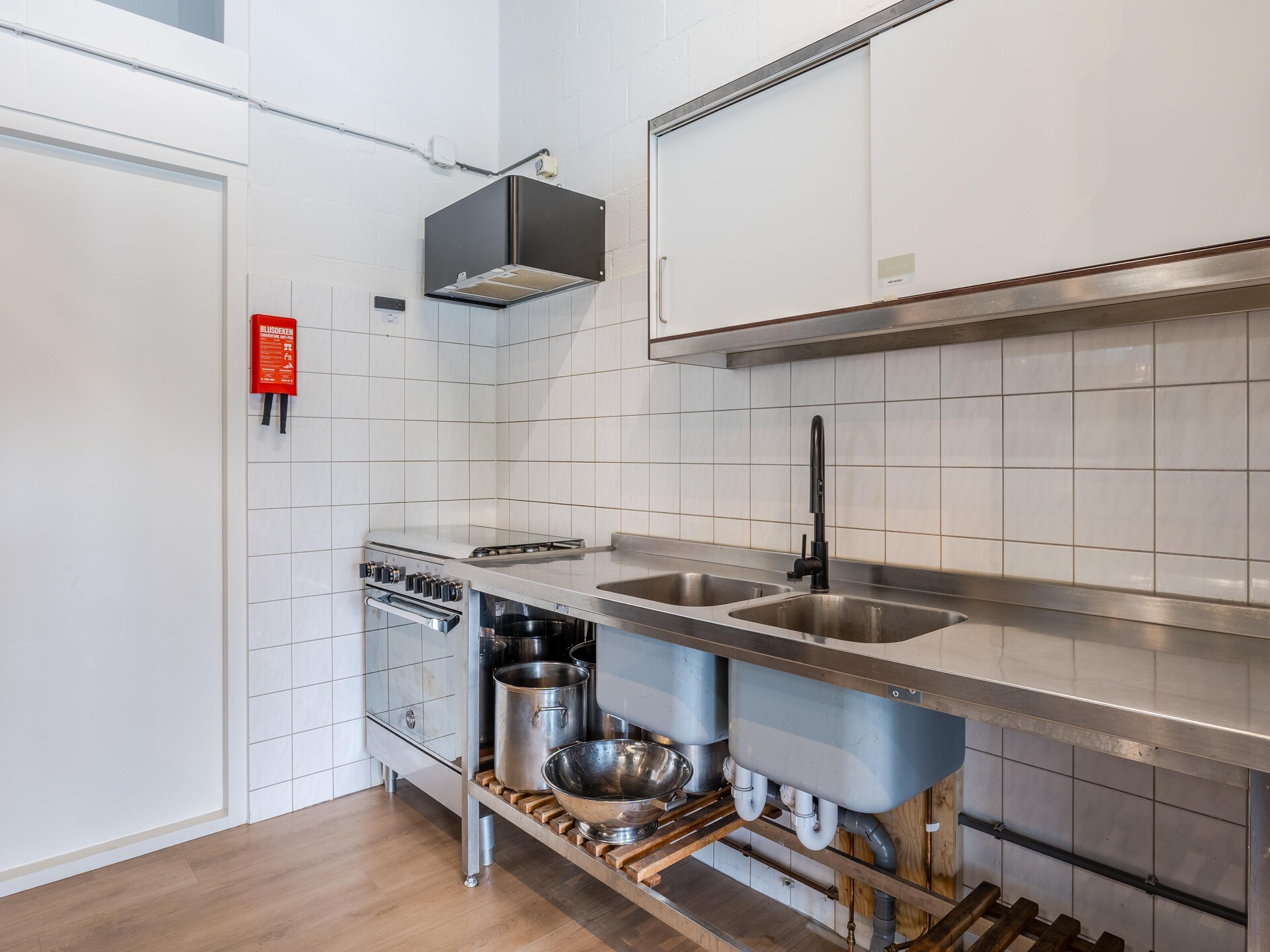 Groepsbungalow voor 40 personen met vijveruitzicht in Hunzepark, Drenthe - foto 13