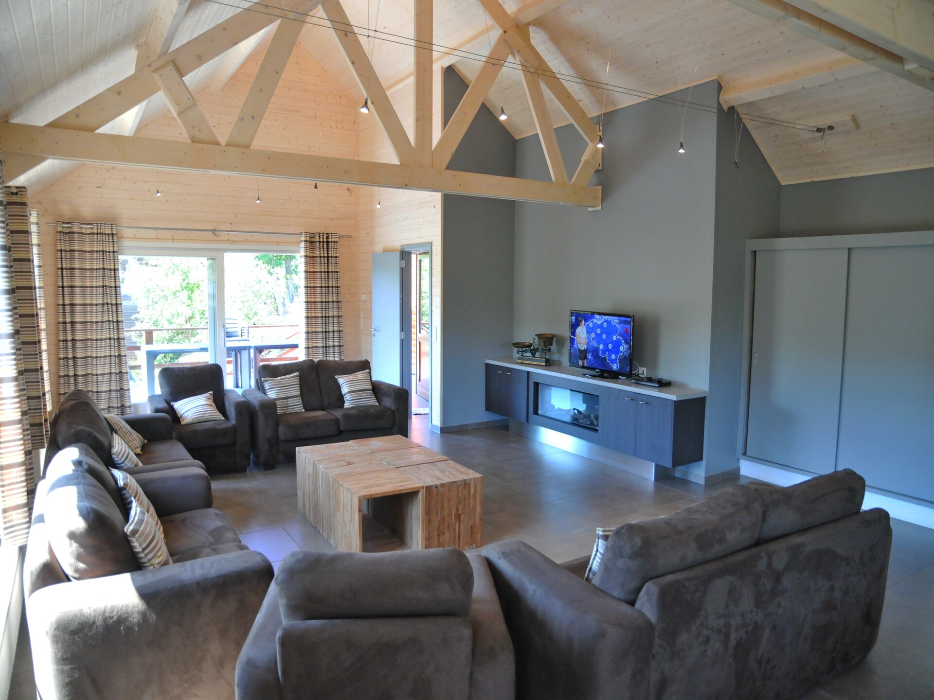Ruim chalet voor 12 personen met sauna en privétuin in La Roche-en-Ardenne - foto 8