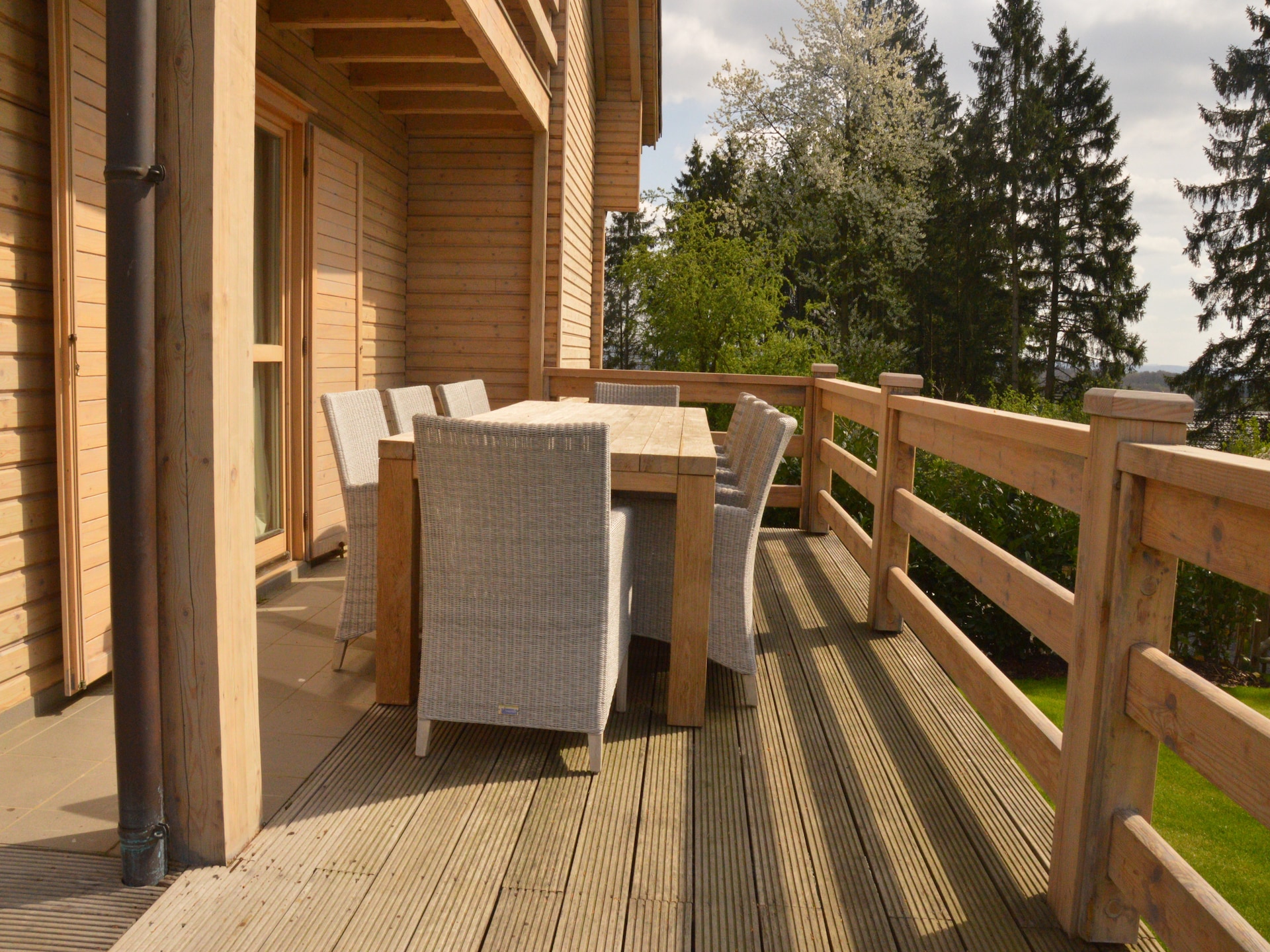 Valentina Lodge: Luxe chalet met sauna en bubbelbad in de Ardennen - foto 4
