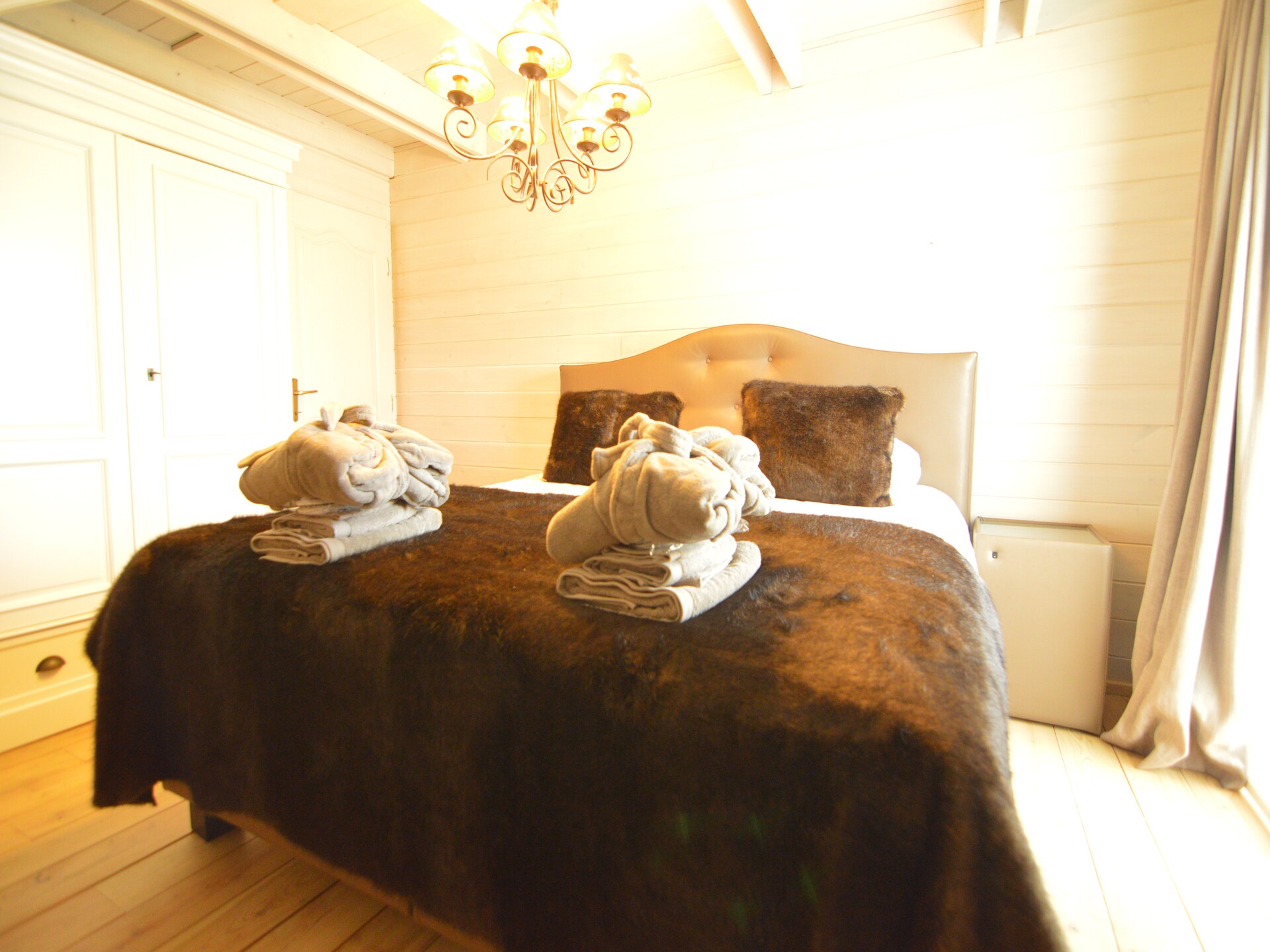 Valentina Lodge: Luxe chalet met sauna en bubbelbad in de Ardennen - foto 26