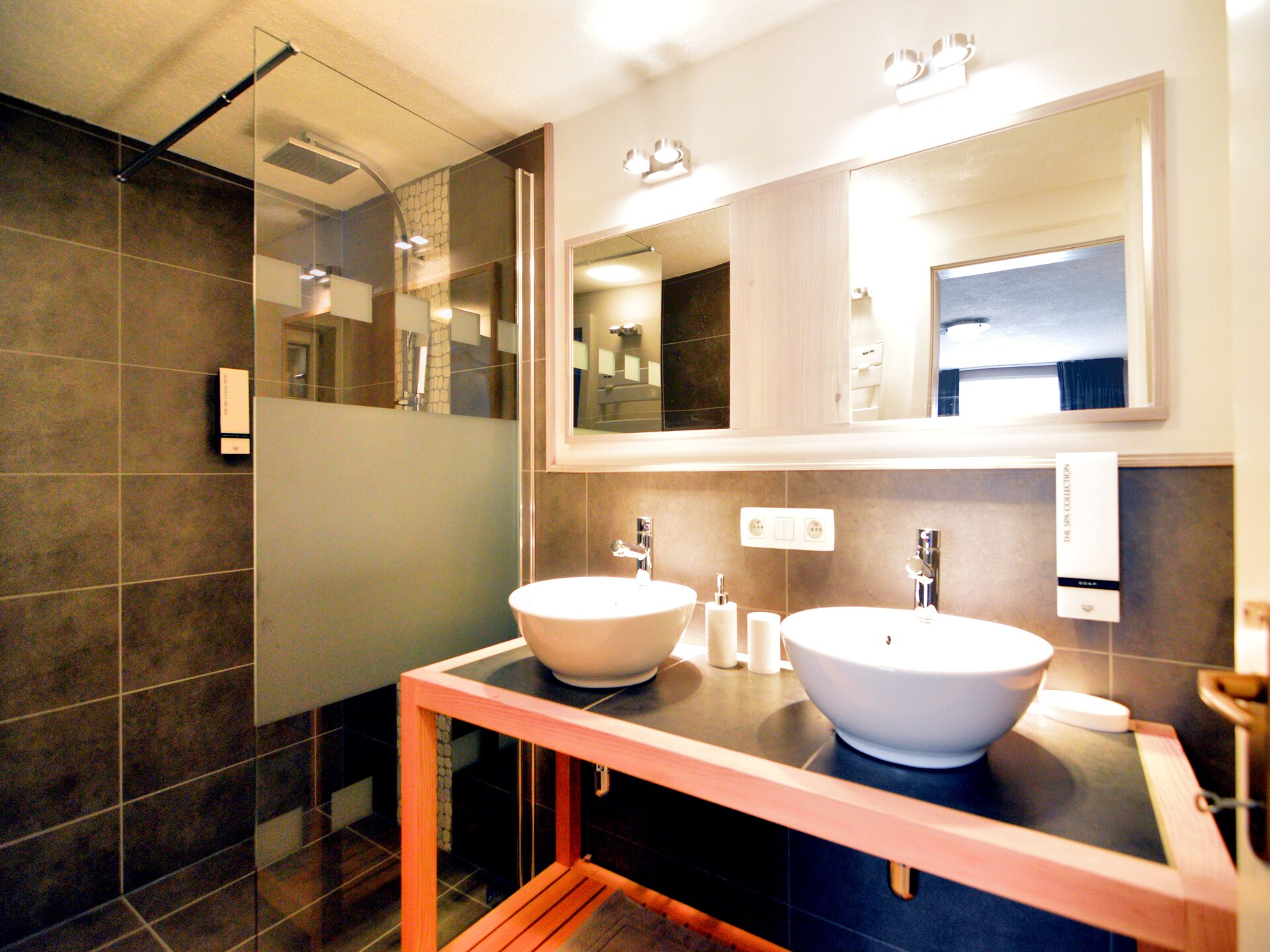 Valentina Lodge: Luxe chalet met sauna en bubbelbad in de Ardennen - foto 33