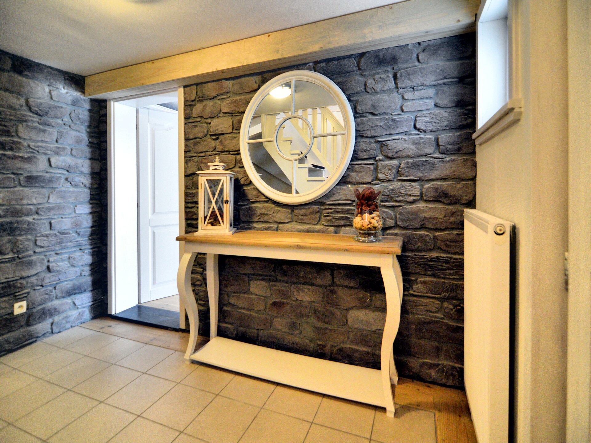 Valentina Lodge: Luxe chalet met sauna en bubbelbad in de Ardennen - foto 9