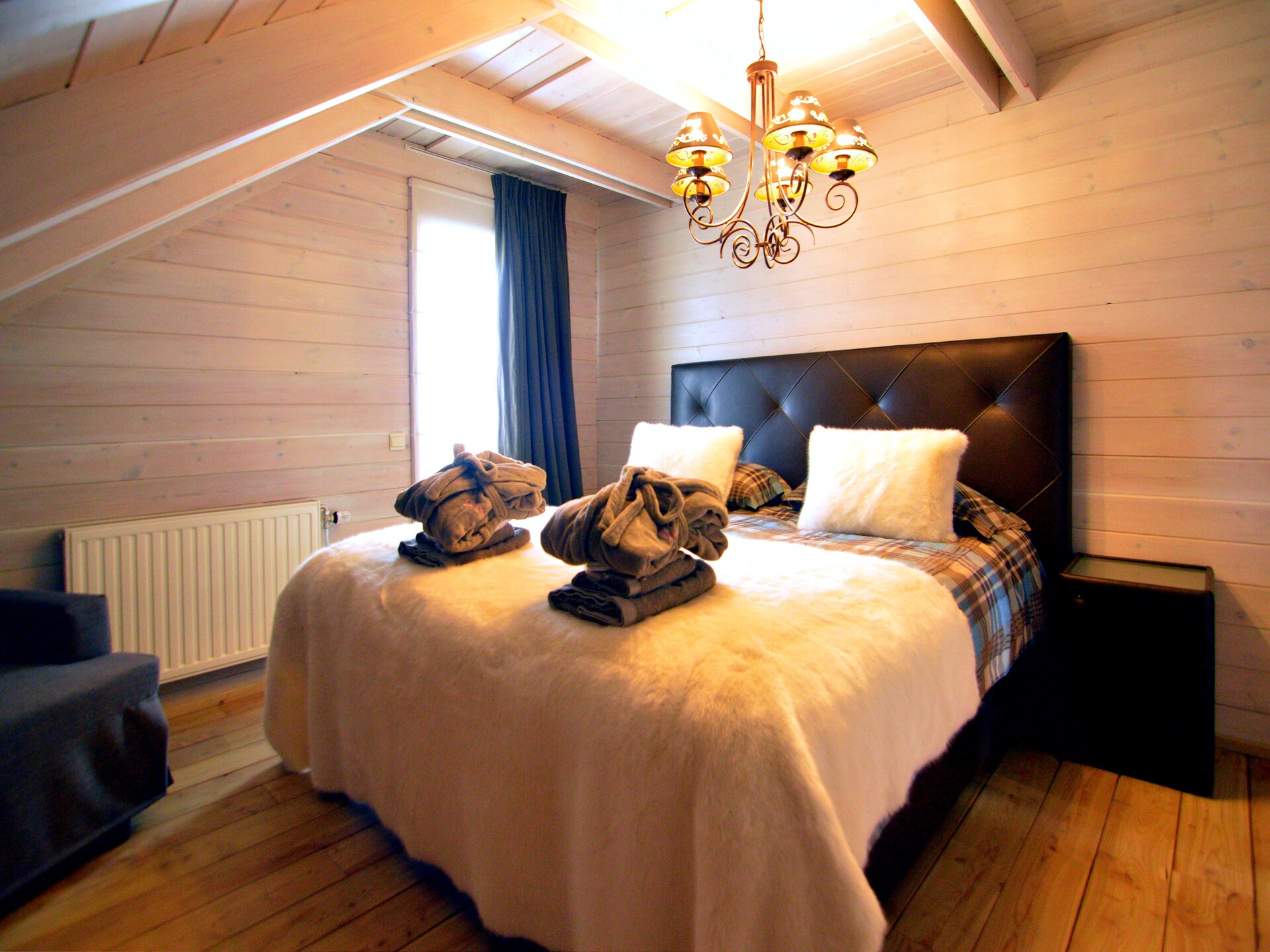 Valentina Lodge: Luxe chalet met sauna en bubbelbad in de Ardennen - foto 25