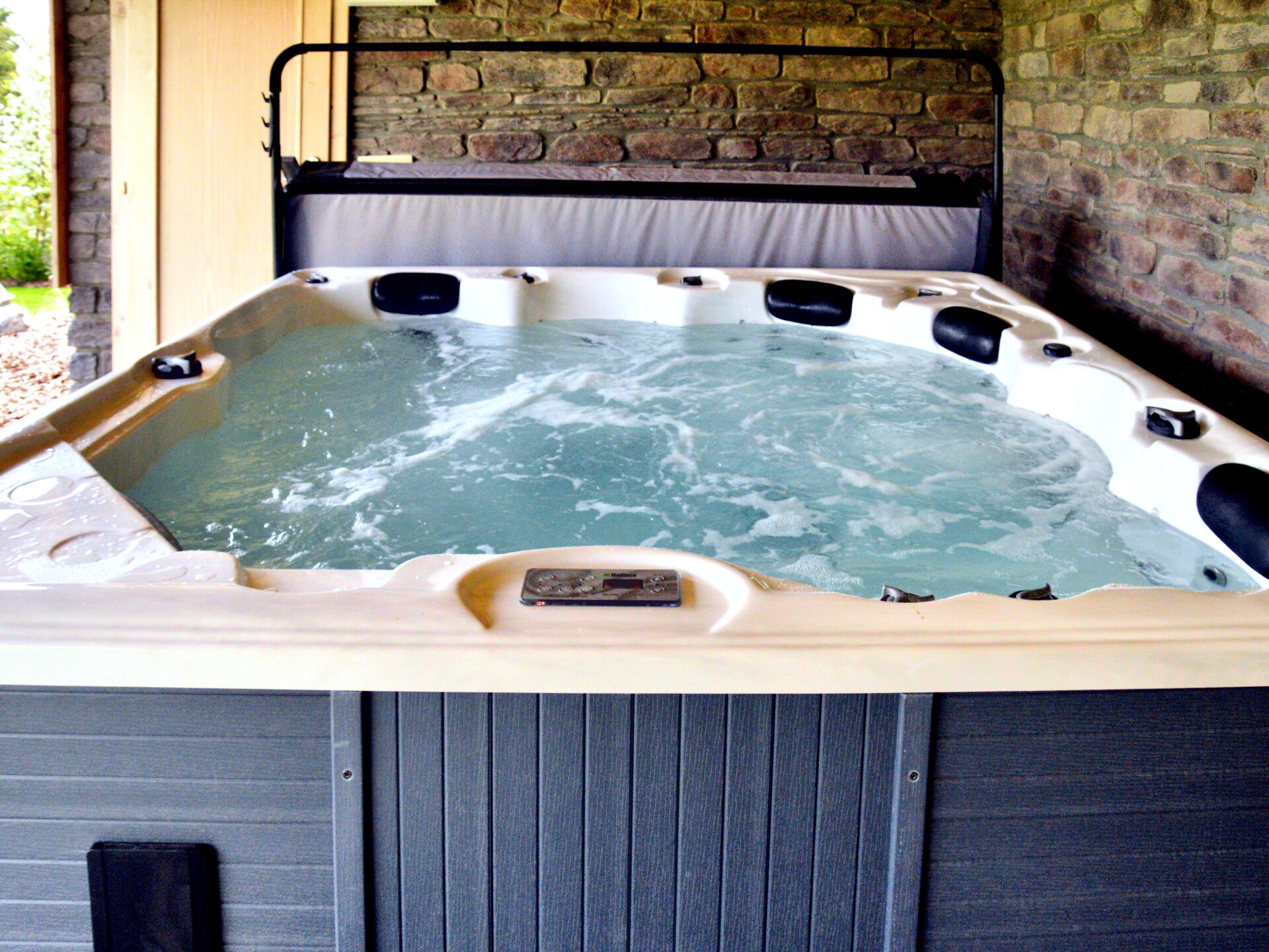 Valentina Lodge: Luxe chalet met sauna en bubbelbad in de Ardennen - foto 40