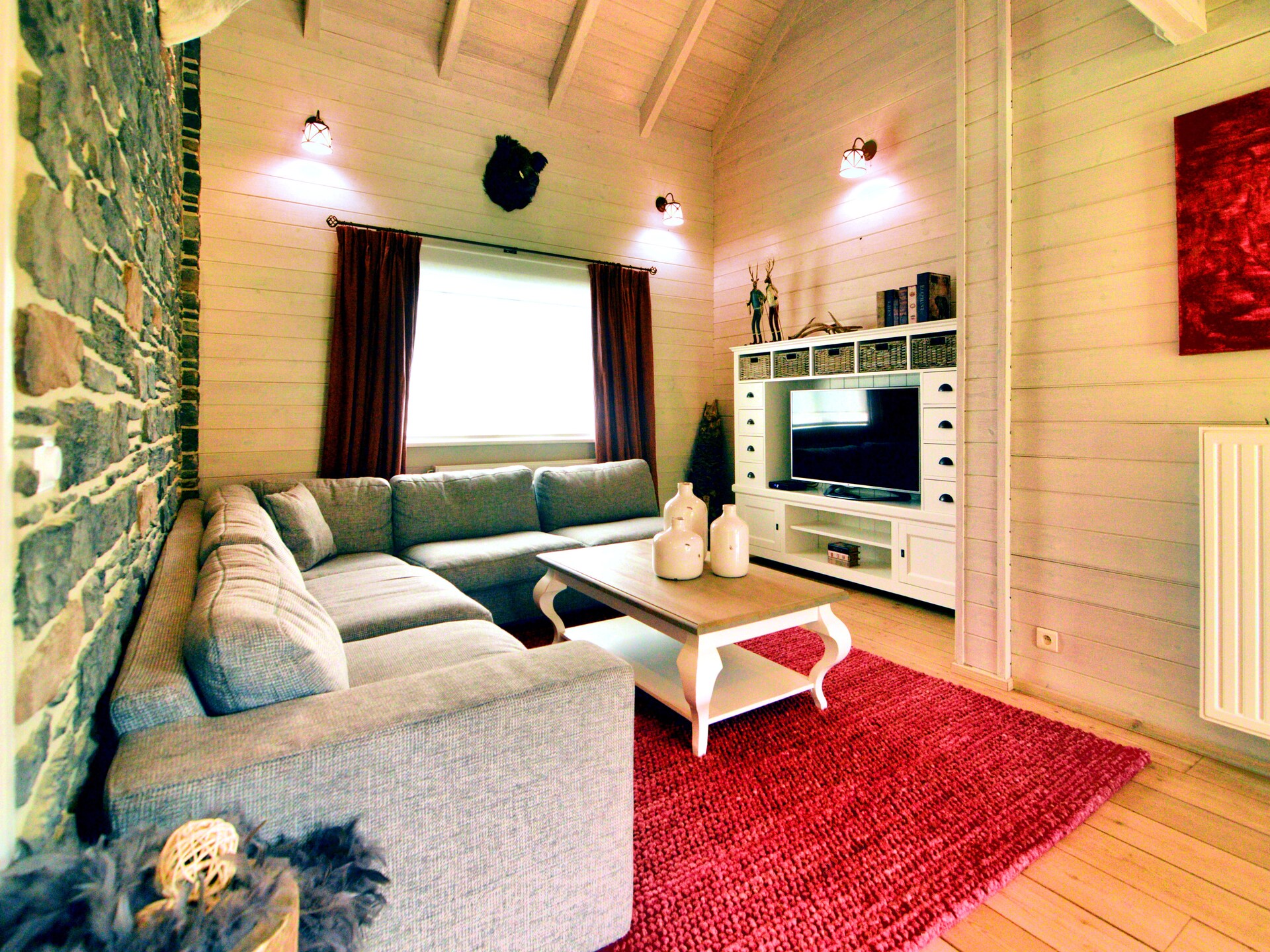 Valentina Lodge: Luxe chalet met sauna en bubbelbad in de Ardennen - foto 10