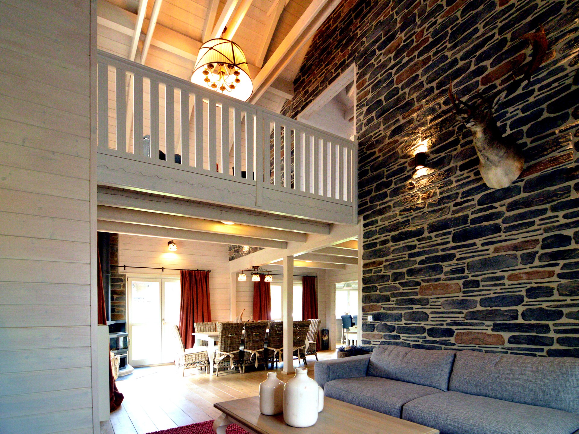 Valentina Lodge: Luxe chalet met sauna en bubbelbad in de Ardennen - foto 11