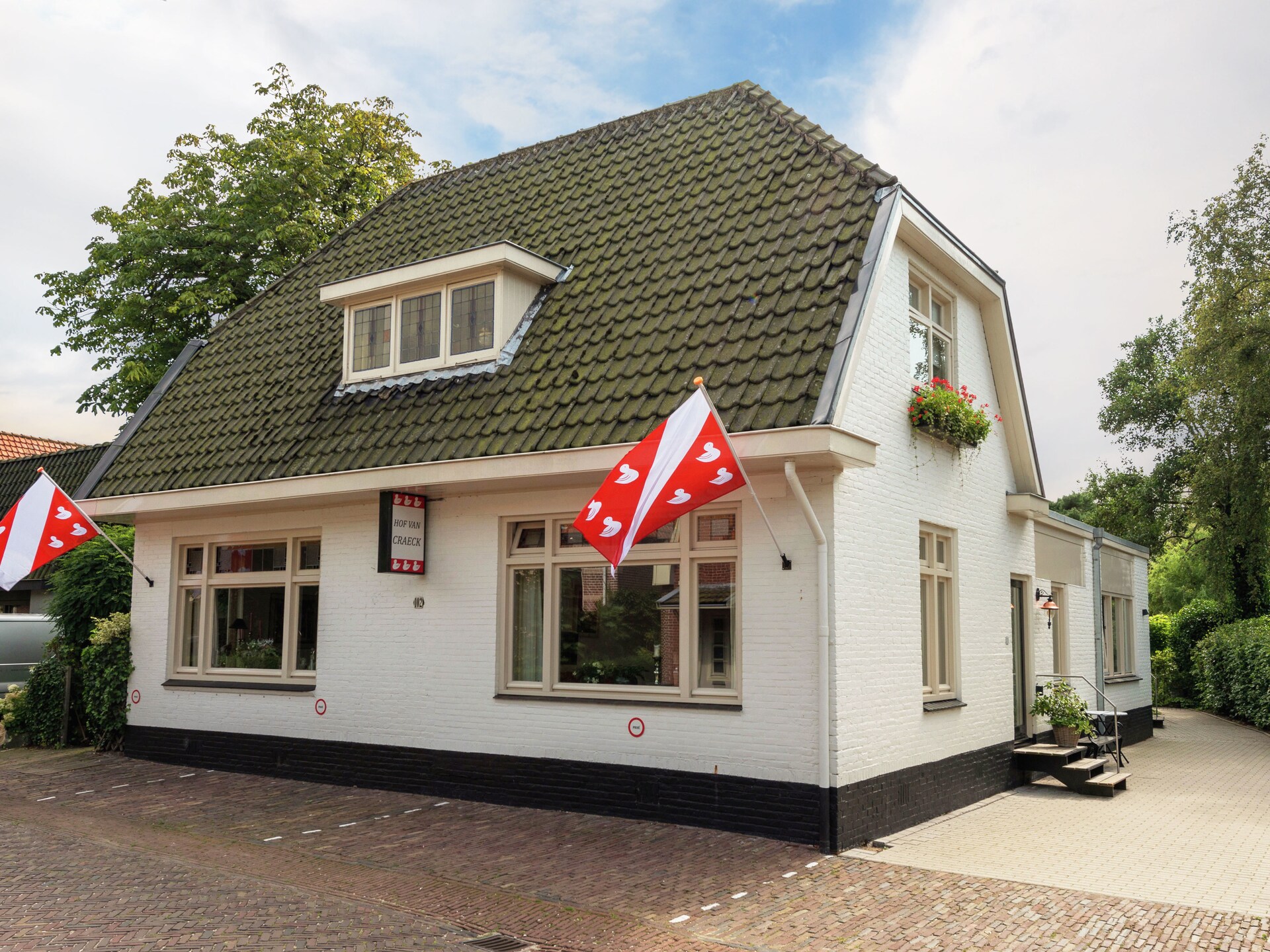 Hof van Craeck I: Stijlvol appartement in artistiek Bergen, vlakbij bos en strand - foto 1