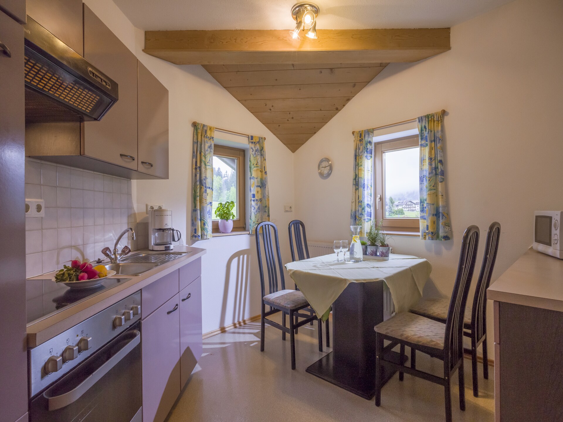 Ruim appartement in Kaltenbach met bergzicht, nabij skilift en zwembad - foto 9