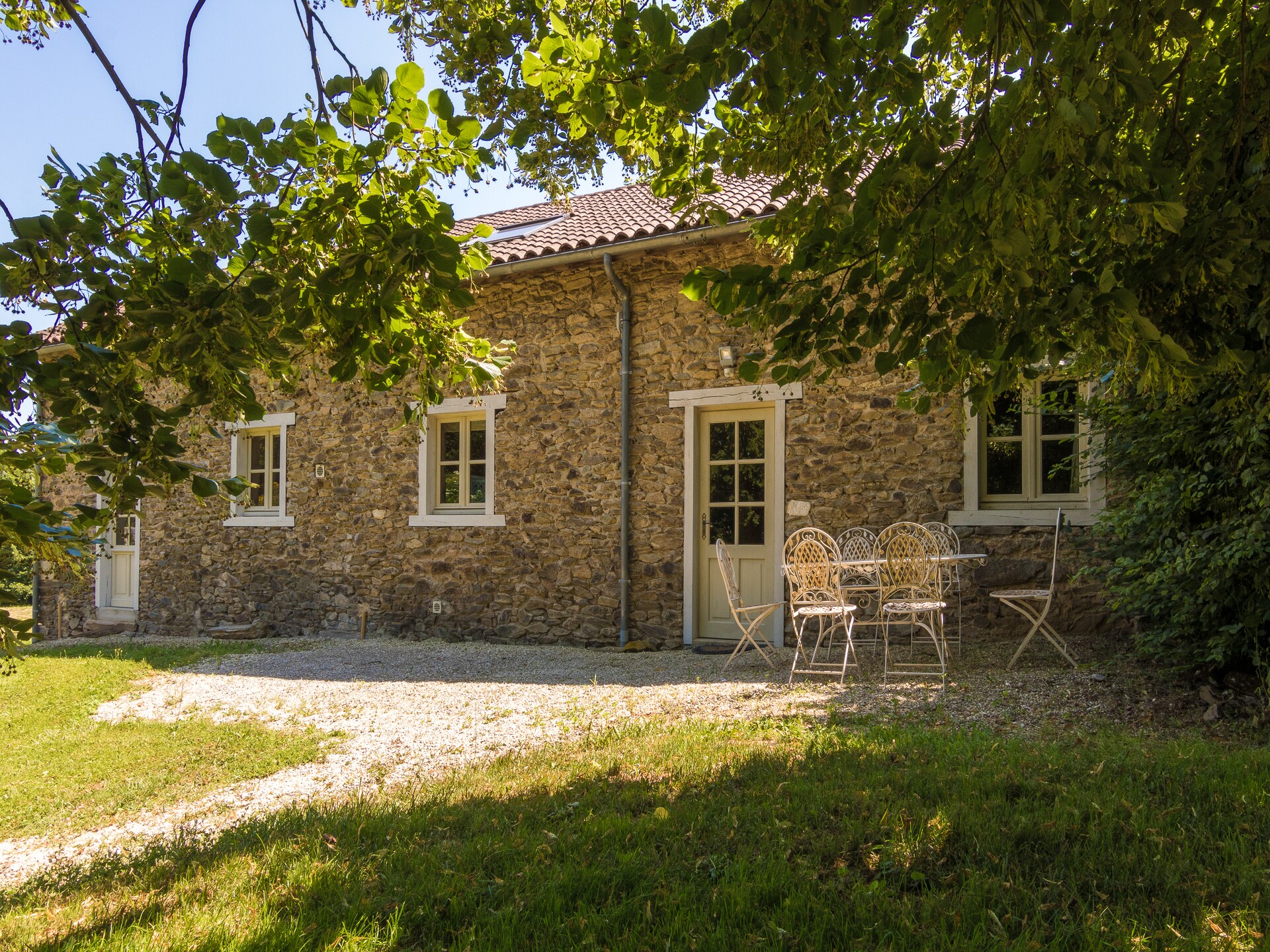 Op 1,0 km van het meer: Landhuis La Grande Maison in Chalais - foto 6