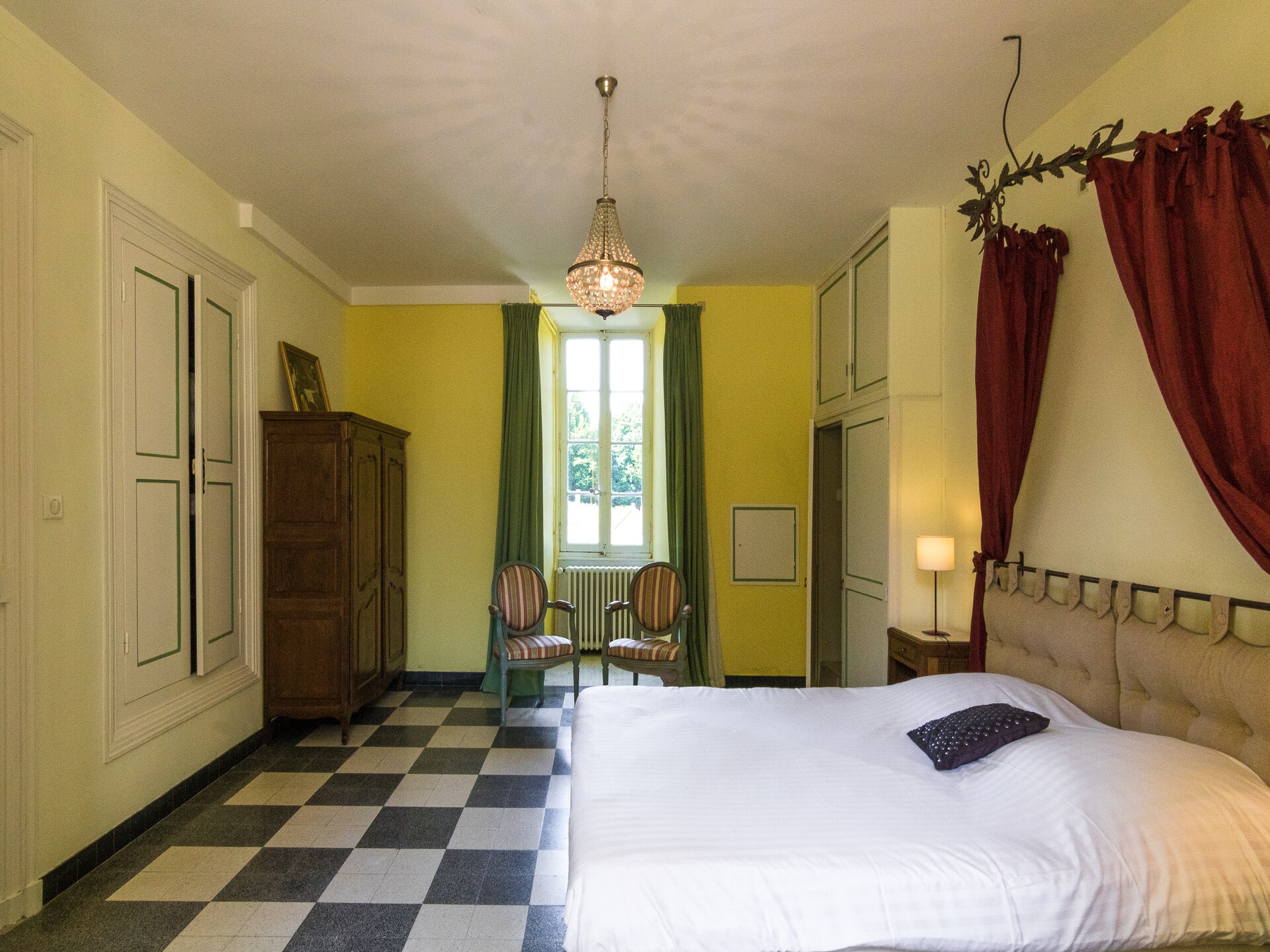 Op 1,0 km van het meer: Kasteelappartement in Chalais - foto 11