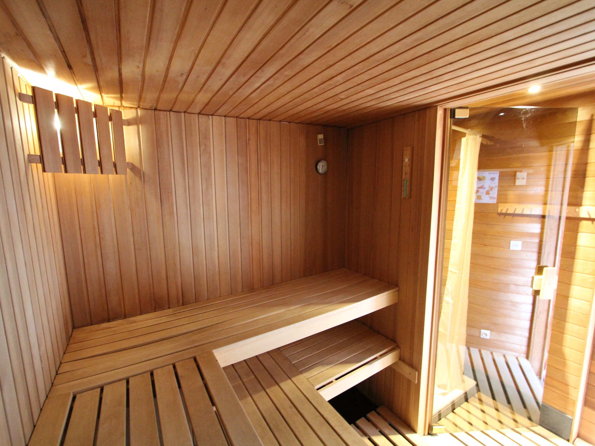 21-persoons villa met zwembad en sauna in Zottegem - foto 40