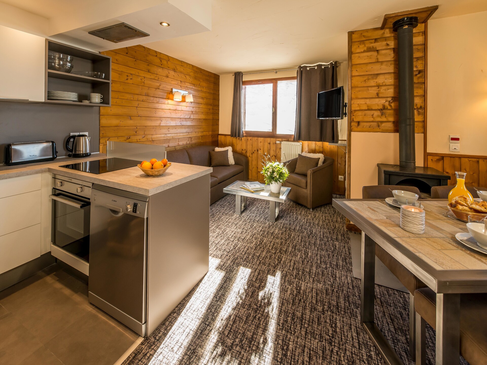 Authentiek chalet-appartement in Val Thorens met houtkachel en balkon - foto 3