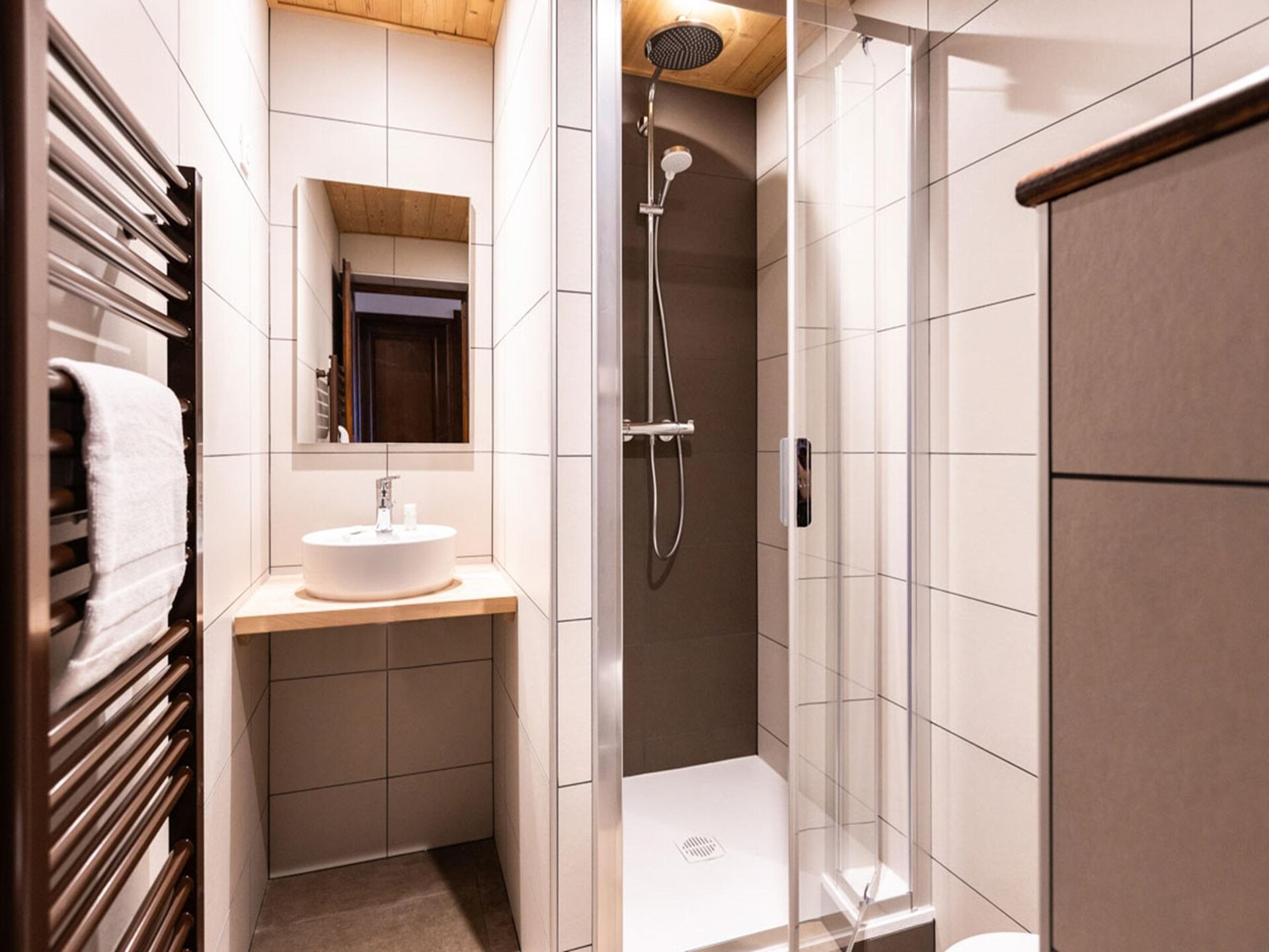 Authentiek chalet-appartement in Val Thorens met houtkachel en balkon - foto 11