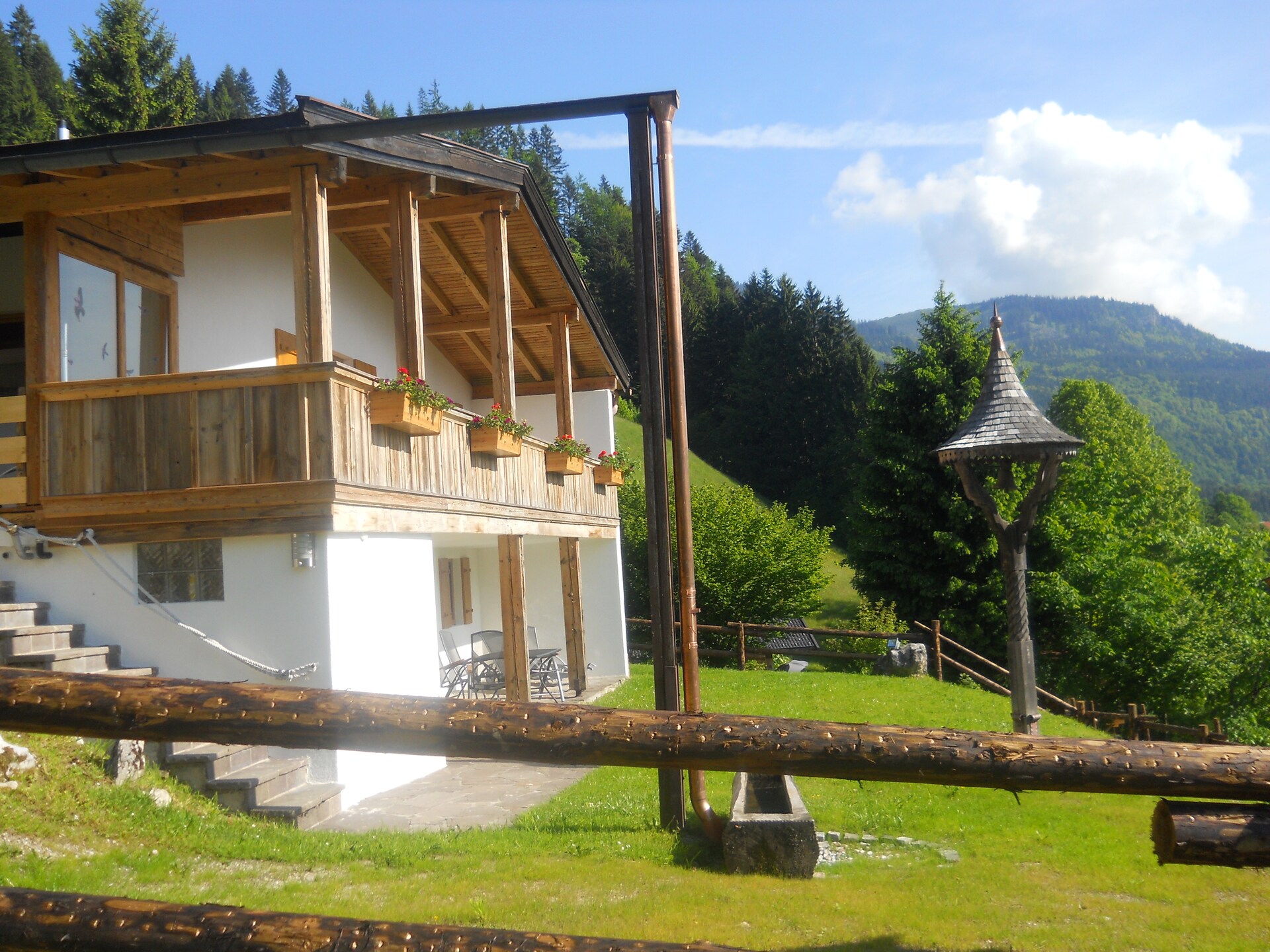 Authentiek Tirools chalet met panoramisch bergzicht in Niederndorf - foto 1