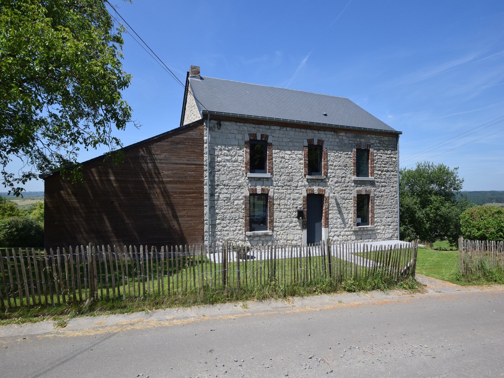 Ruim vakantiehuis voor 8 in de bossen van Humain, Ardennen - foto 6
