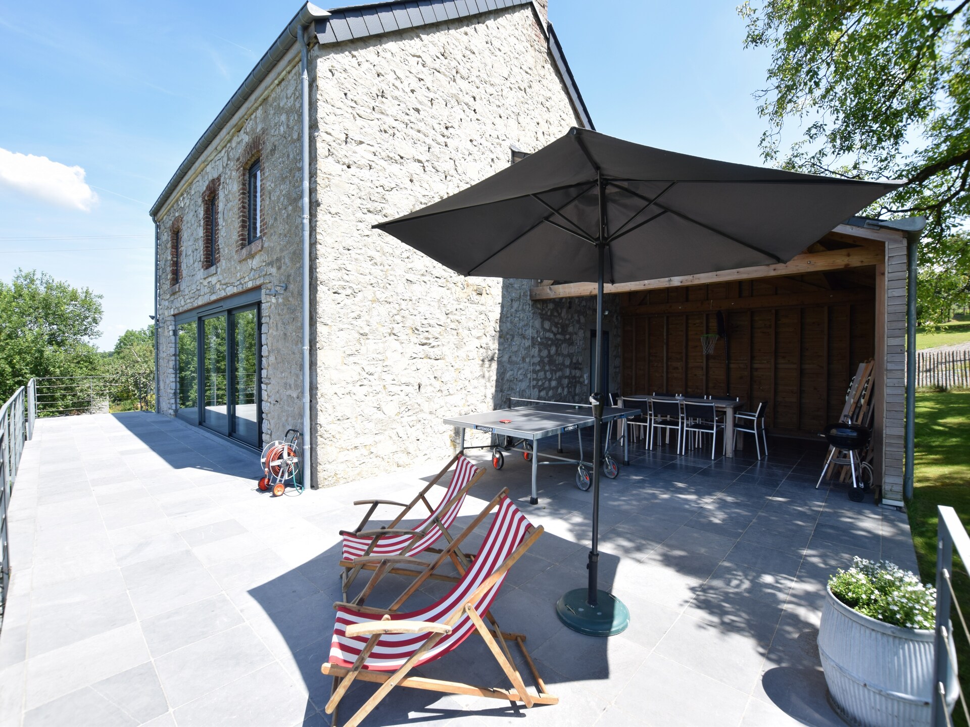 Ruim vakantiehuis voor 8 in de bossen van Humain, Ardennen - foto 5