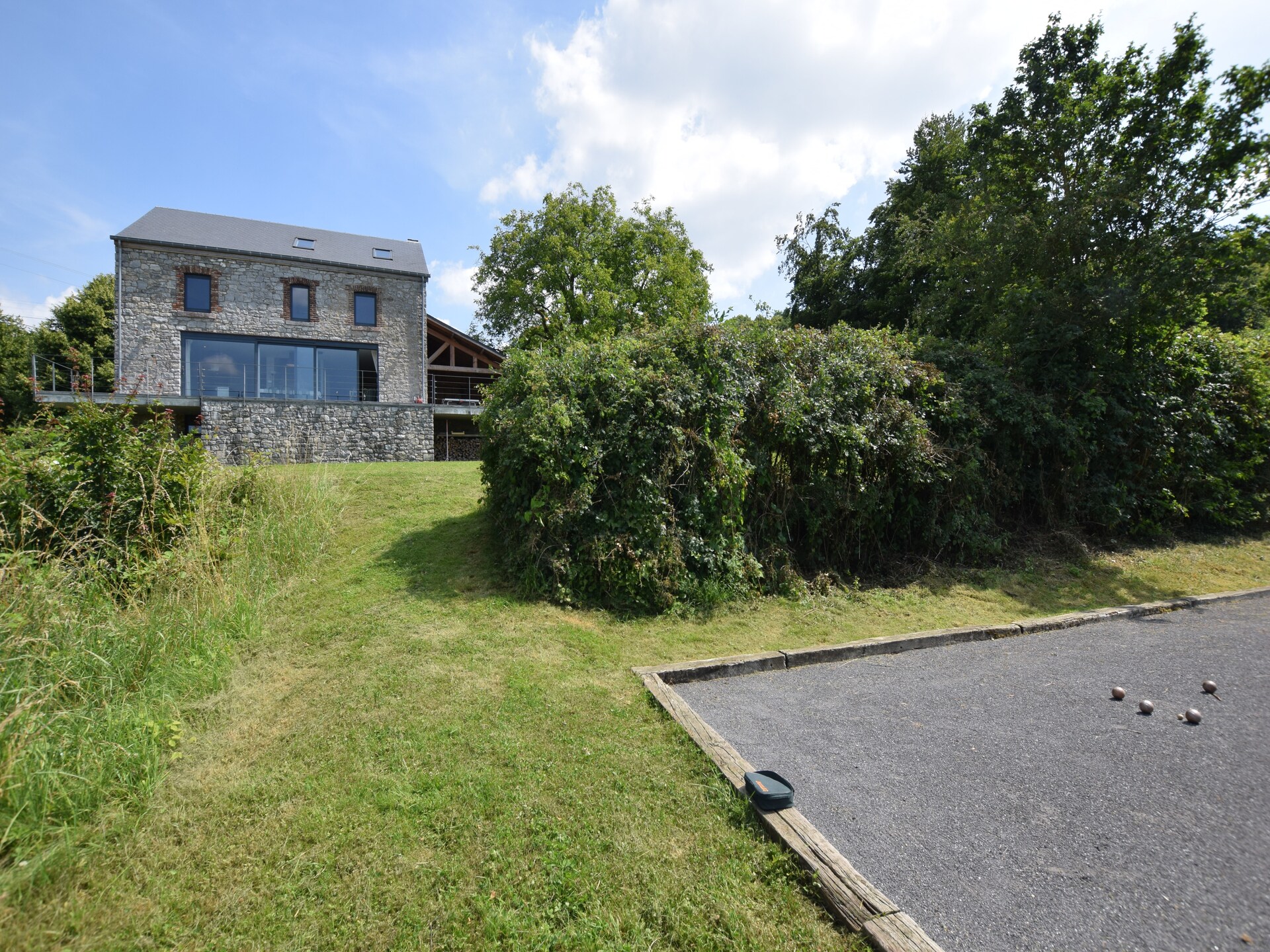 Ruim vakantiehuis voor 8 in de bossen van Humain, Ardennen - foto 7