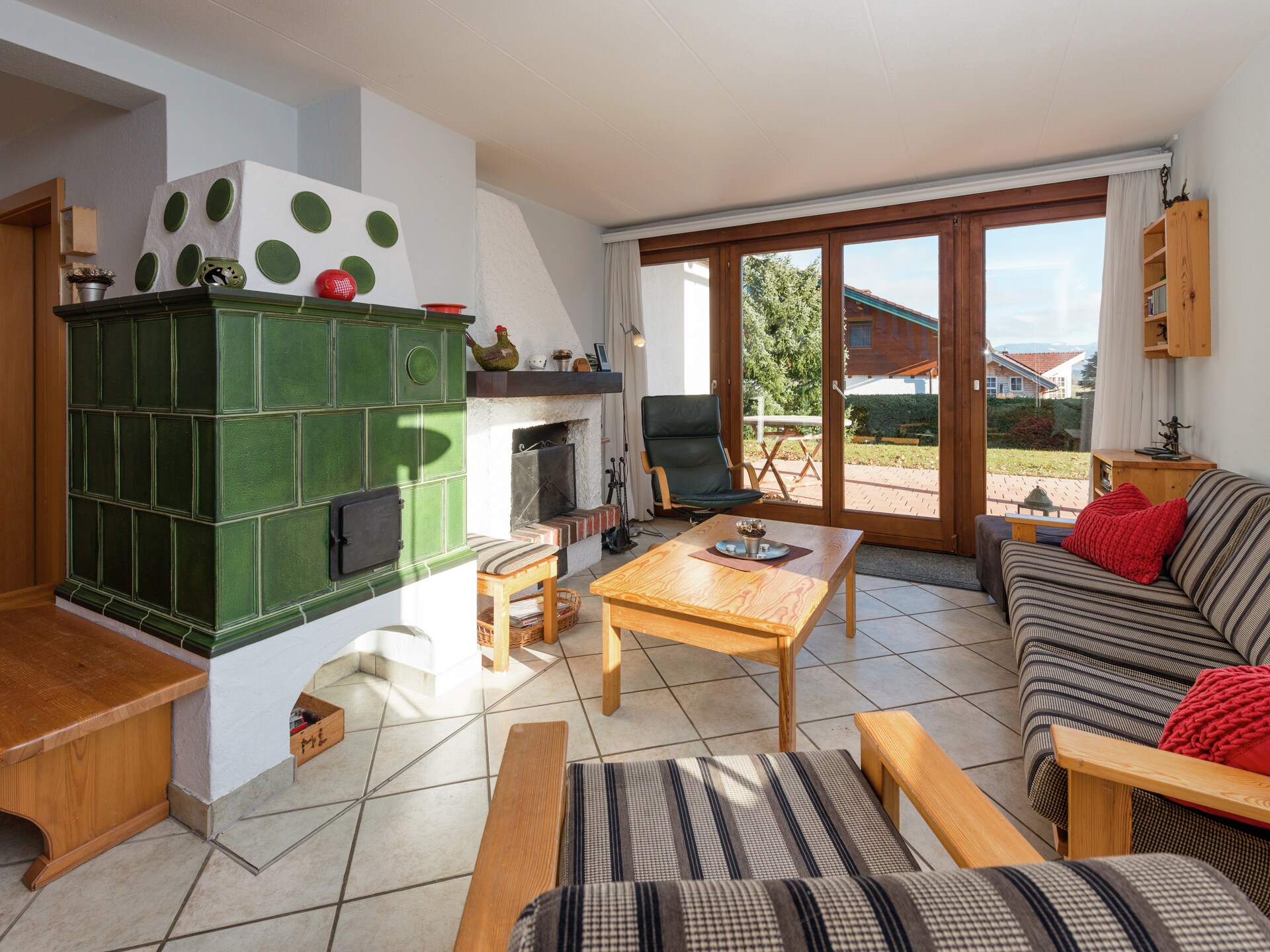 Vrijstaand vakantiehuis in de bossen bij Gröbming met bergzicht - foto 2