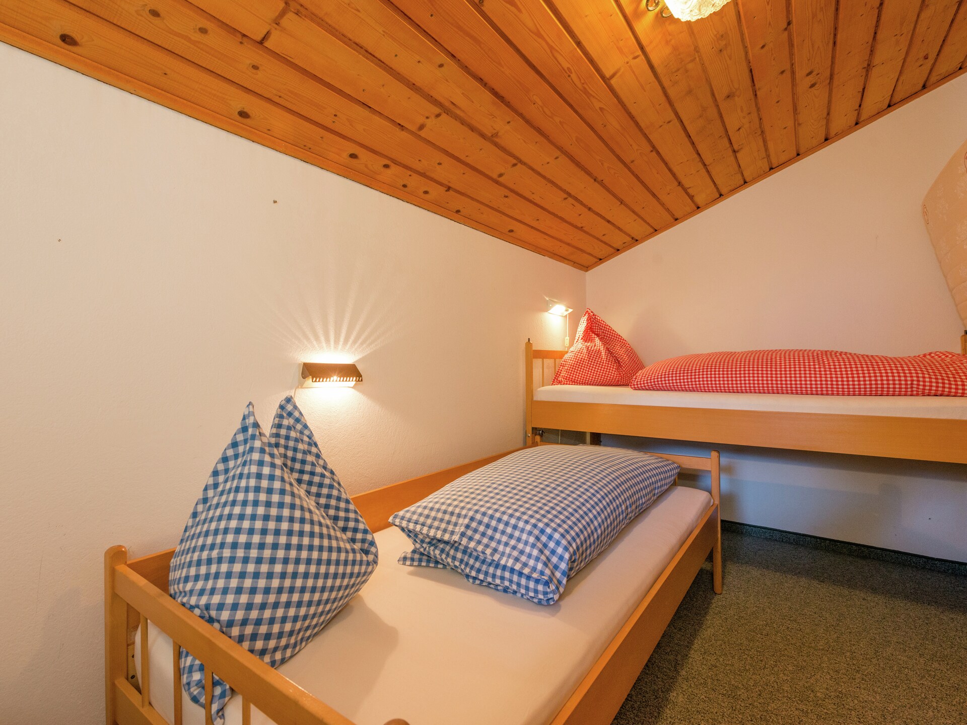 Vrijstaand vakantiehuis in de bossen bij Gröbming met bergzicht - foto 18