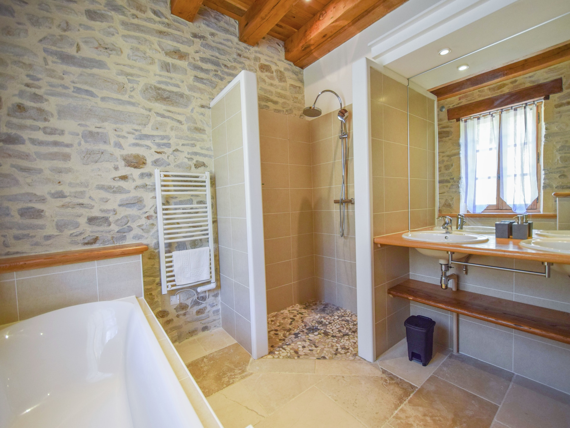 12-persoons villa met privézwembad in St. Medard D'excideuil · 12 pers. - foto 19