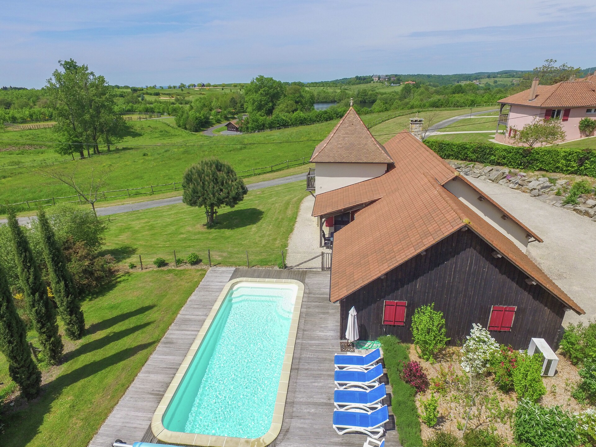 Villa La Petite Tour: 10-persoons bosvilla met privétuin bij Saint-Médard-d'Excideuil - foto 8