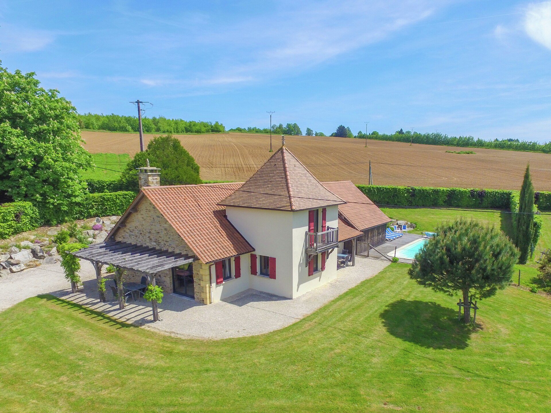Villa La Petite Tour: 10-persoons bosvilla met privétuin bij Saint-Médard-d'Excideuil - foto 1