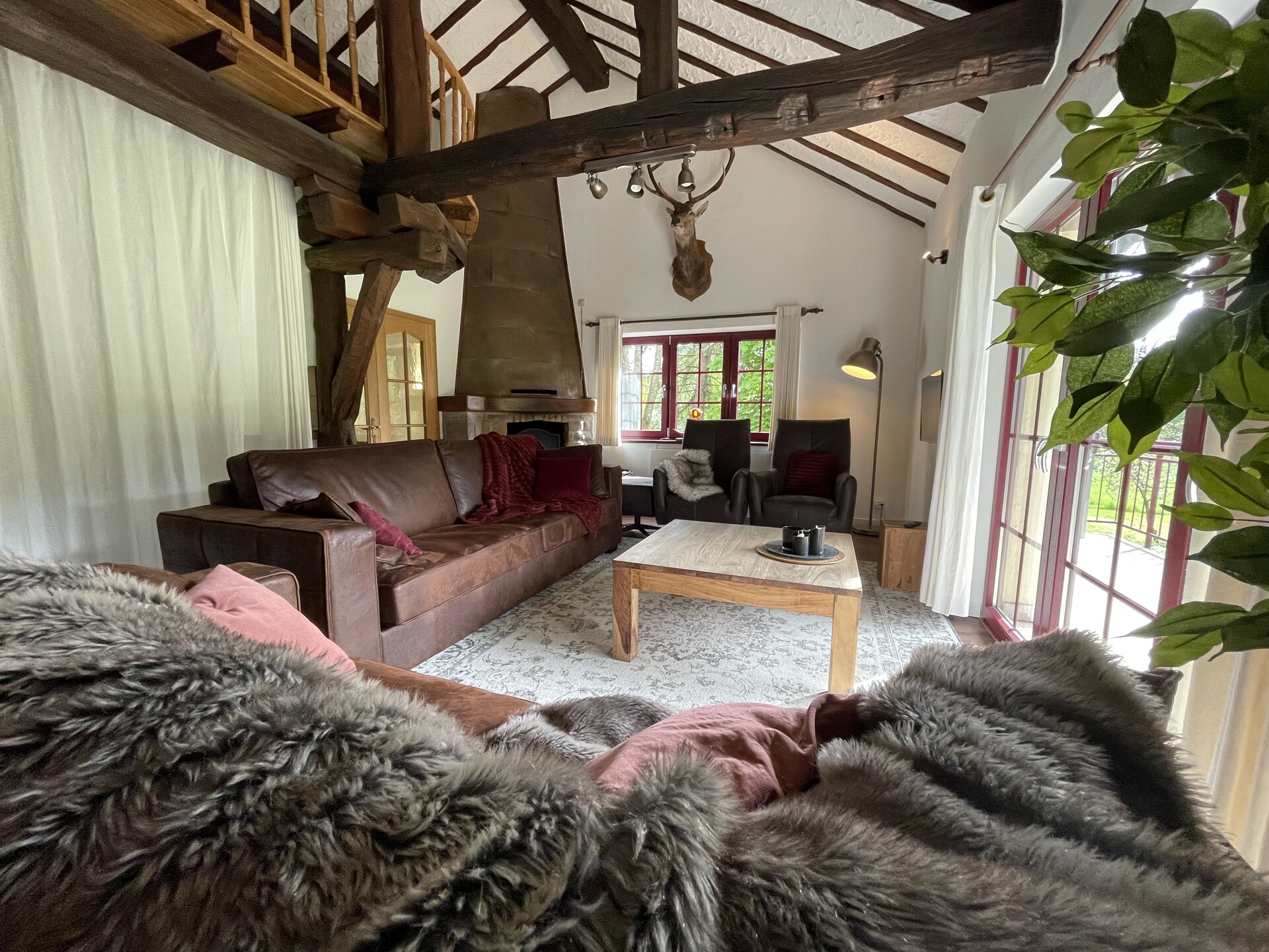 Sfeervol vakantiehuis voor 12 personen in de bossen van St. Vith met tuin - foto 2