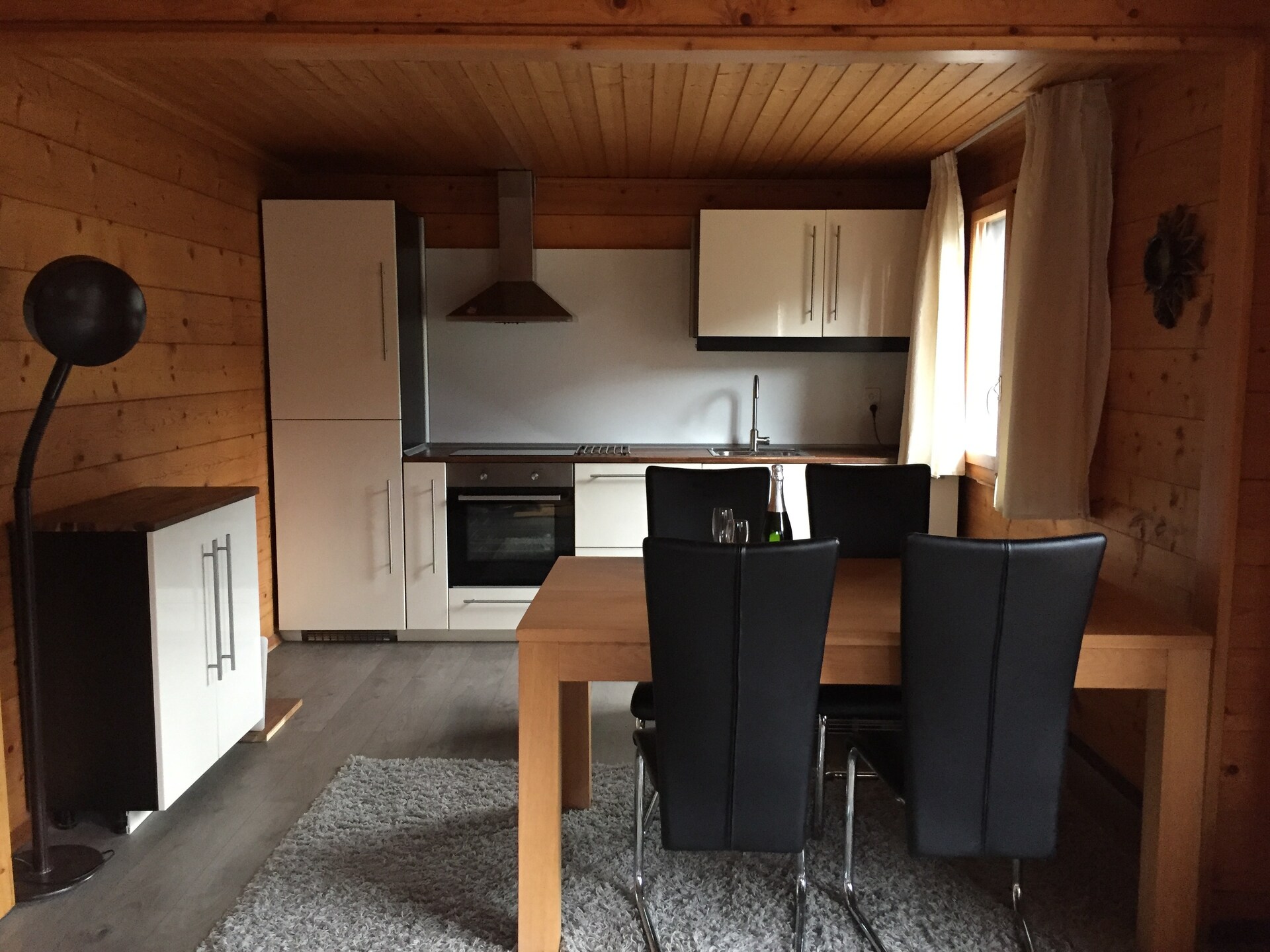Zonnig chalet in Fiesch met panoramisch bergzicht en eigen tuin - foto 8