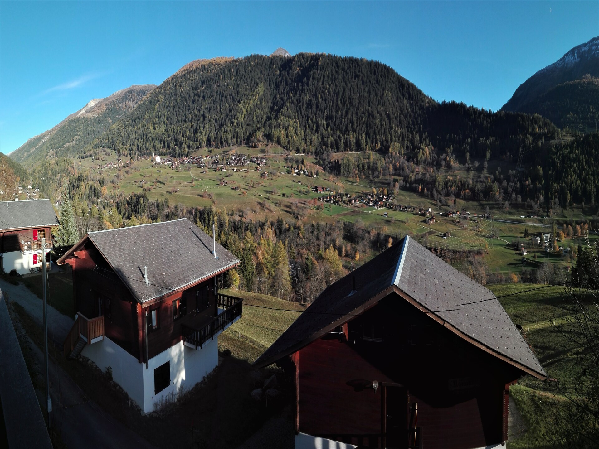 Zonnig chalet in Fiesch met panoramisch bergzicht en eigen tuin - foto 15