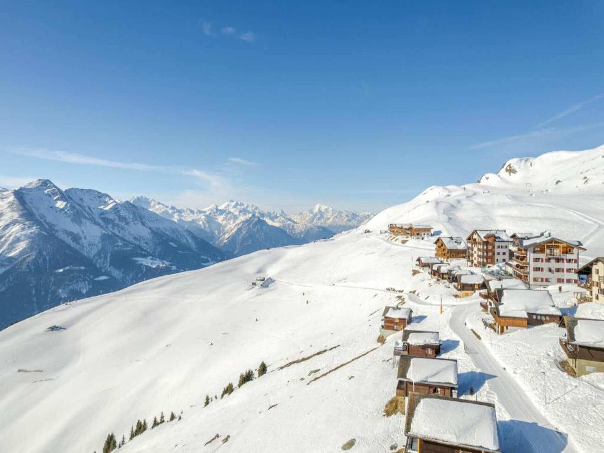 Zonnig chalet in Fiesch met panoramisch bergzicht en eigen tuin - foto 29