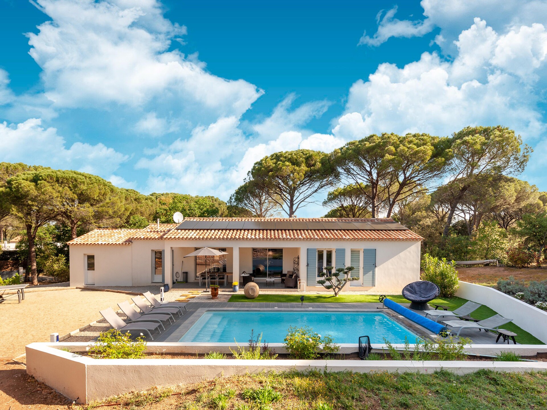 Moderne villa in de bossen bij Vidauban met privézwembad en jeu de boulesbaan - foto 1