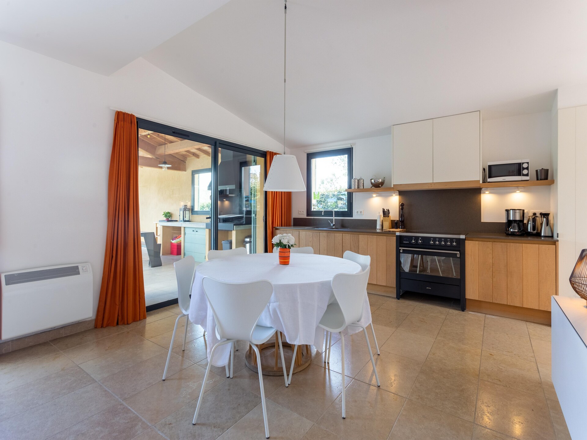 Op 800m van centrum: Ruime villa met privézwembad in Malaucène - foto 4