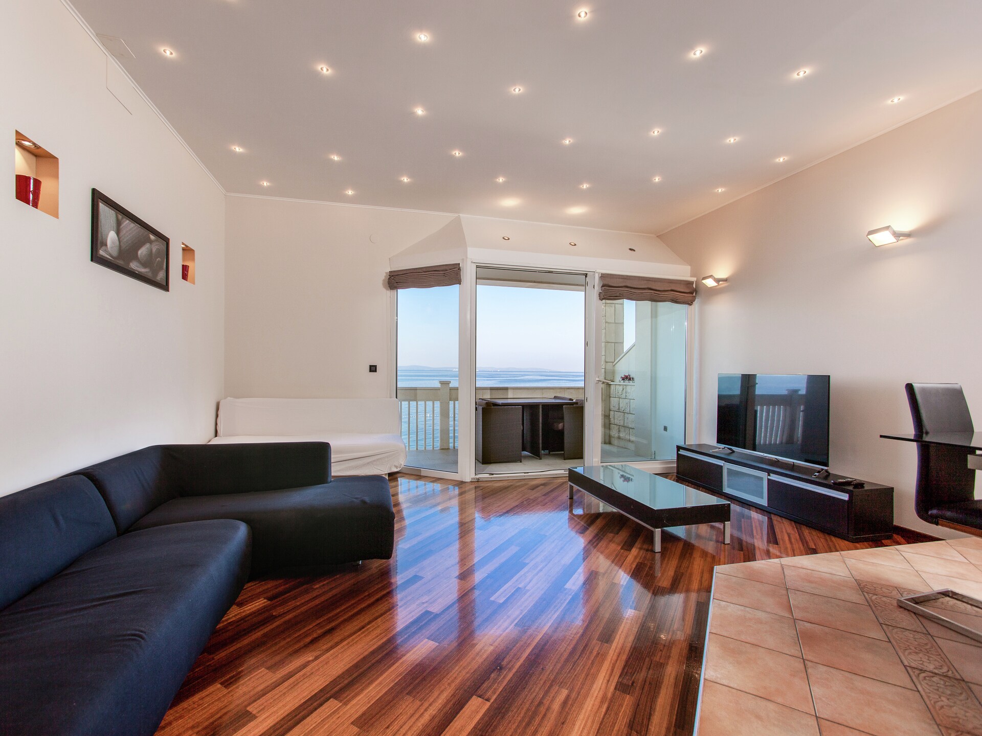 Op 1 km van het centrum: luxe appartement in Podstrana met zeezicht - foto 13
