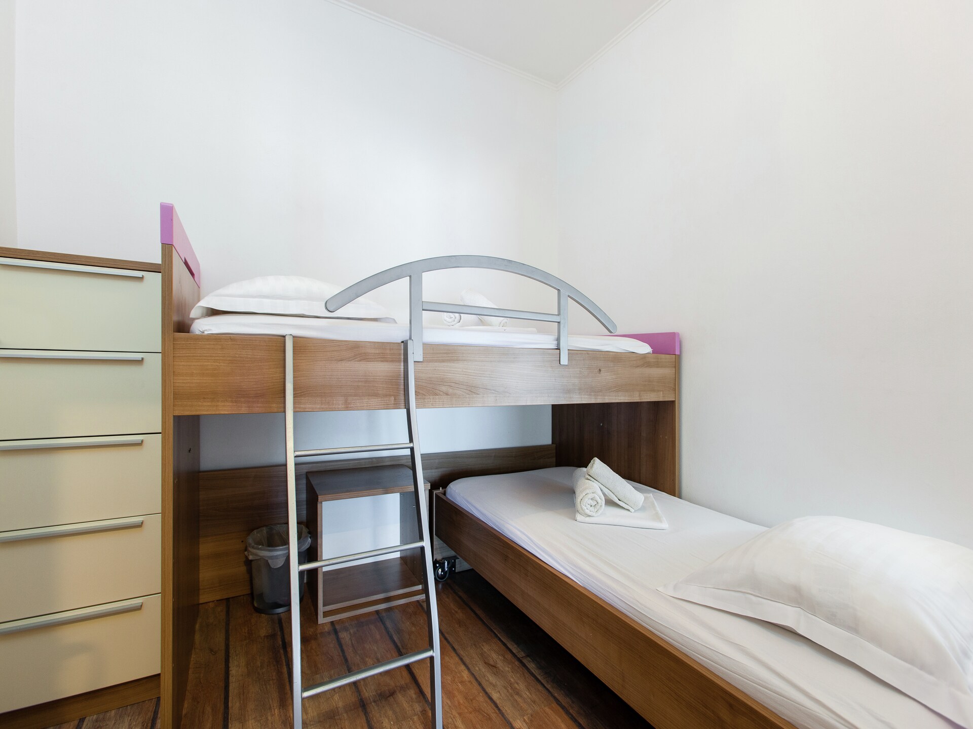 Op 1 km van het centrum: luxe appartement in Podstrana met zeezicht - foto 19